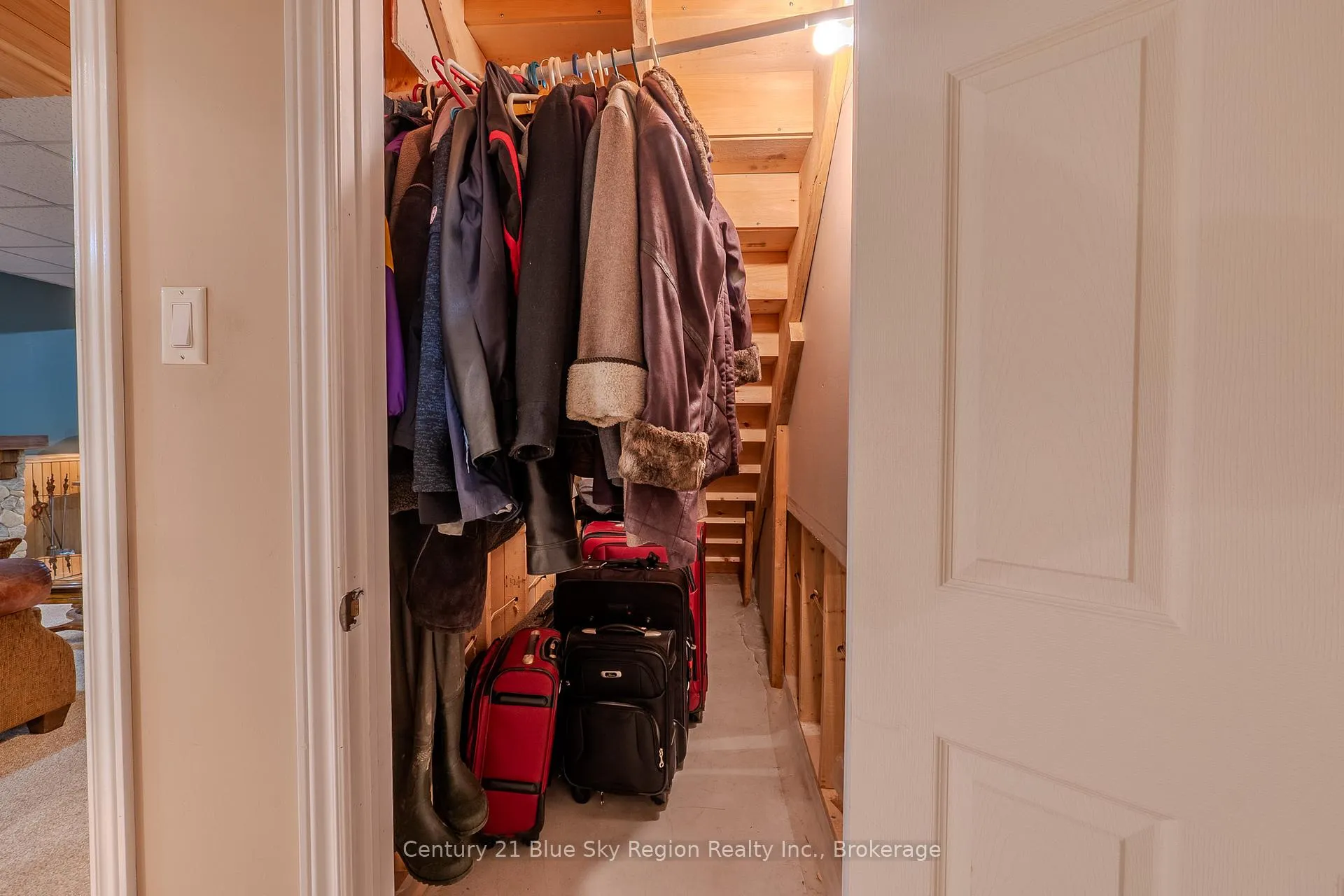 Photo 33 of 220 Hummel Line, Powassan, Trout Creek — HOMEH
