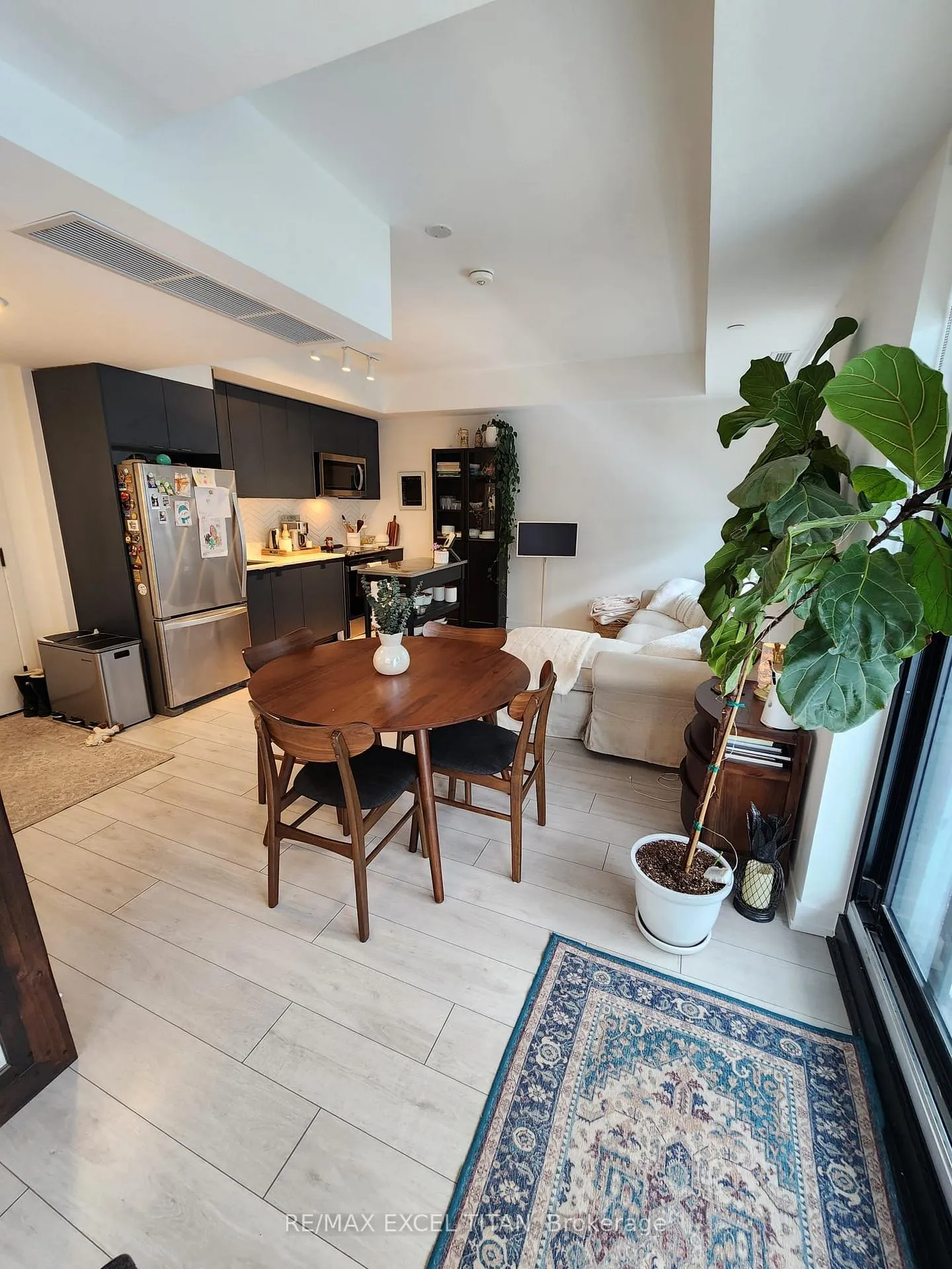 Photo 4 of Unit 327, 1612 Charles Street, Whitby, Port Whitby — HOMEH