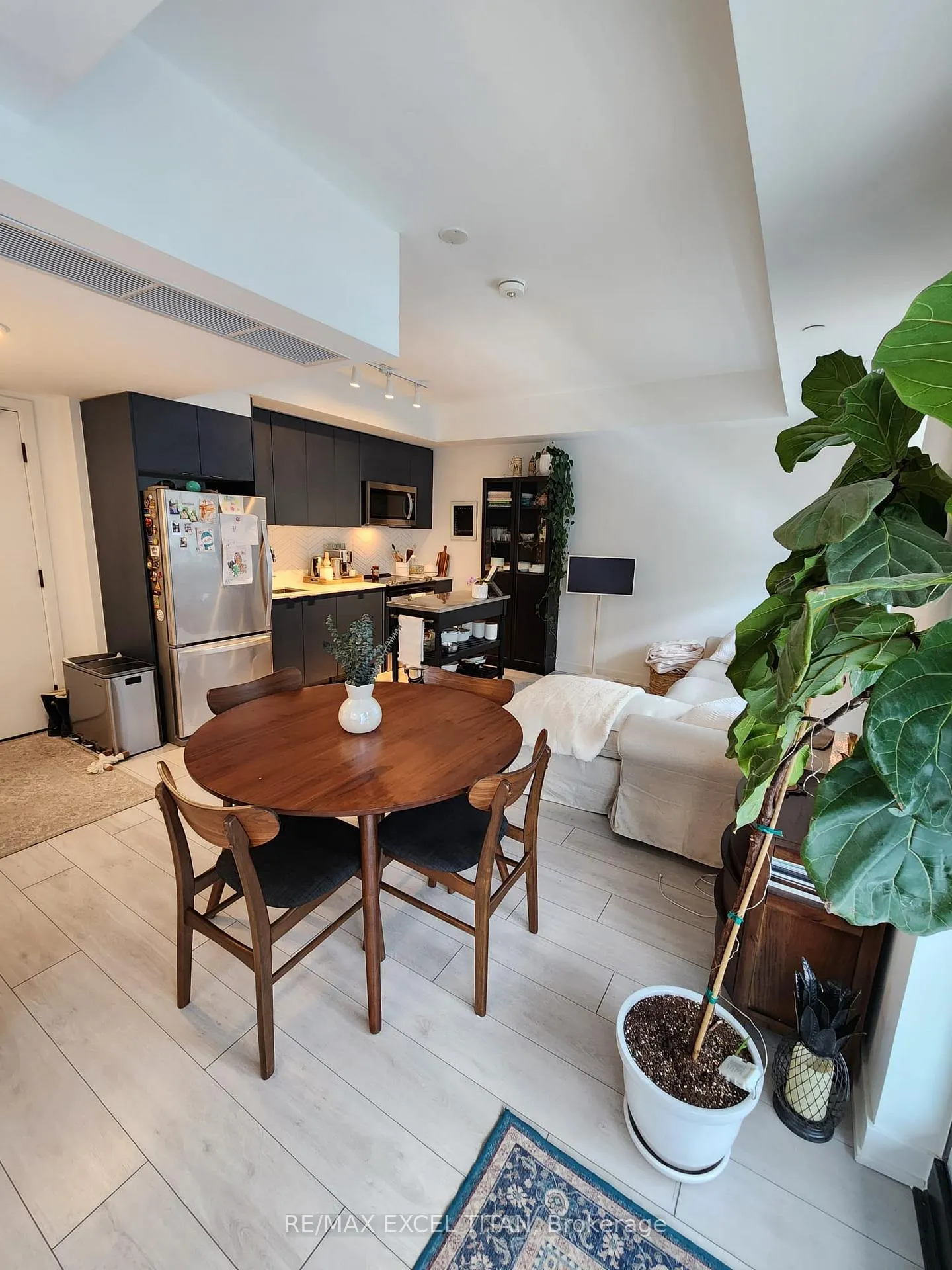 Photo 6 of Unit 327, 1612 Charles Street, Whitby, Port Whitby — HOMEH