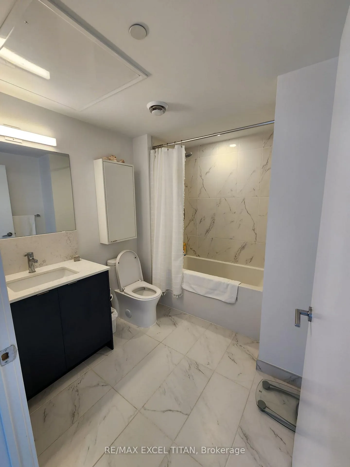 Photo 21 of Unit 327, 1612 Charles Street, Whitby, Port Whitby — HOMEH