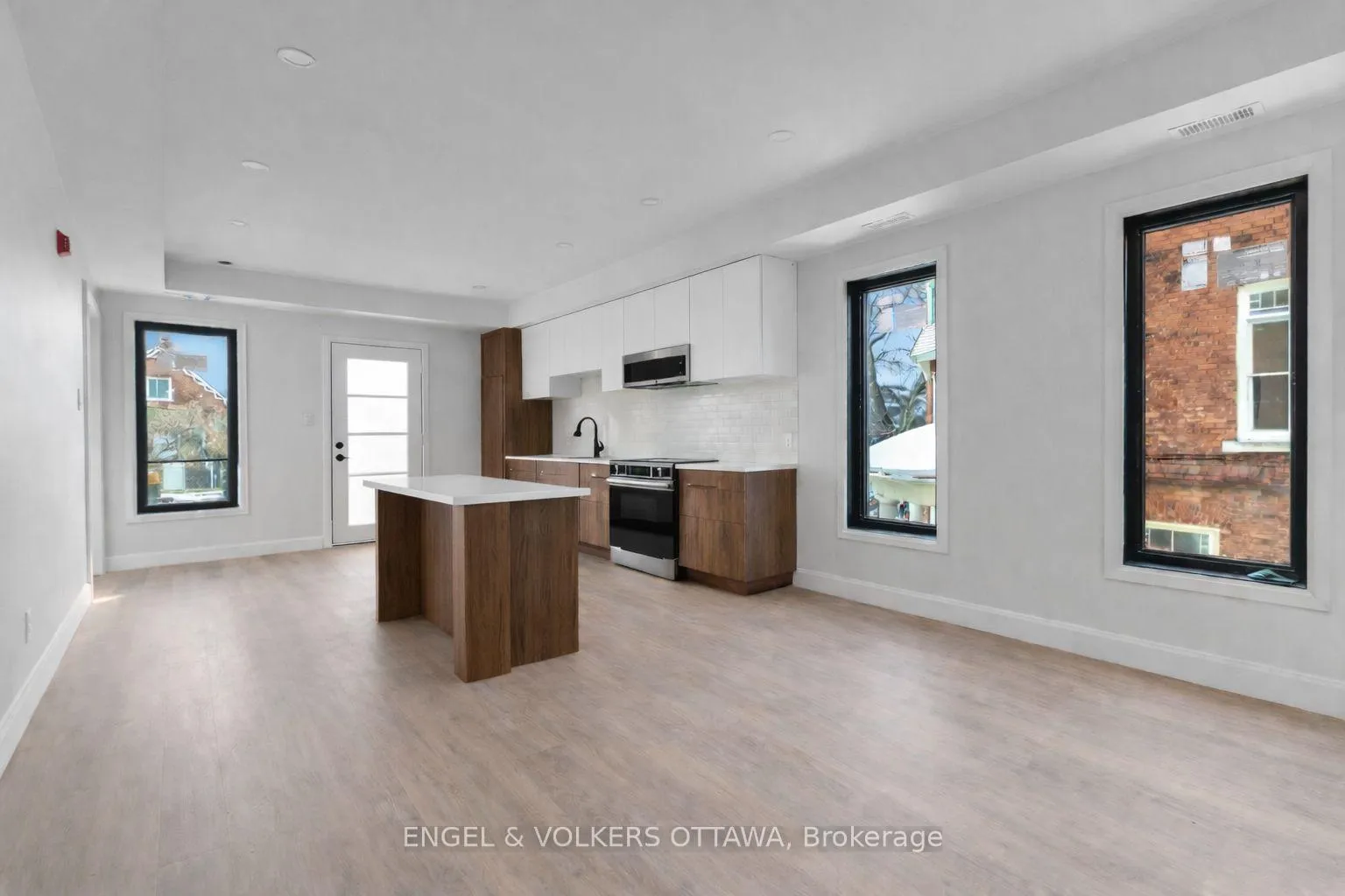 Photo 4 of Unit 5, 77 Florence Street, Ottawa, Ottawa Centre — HOMEH