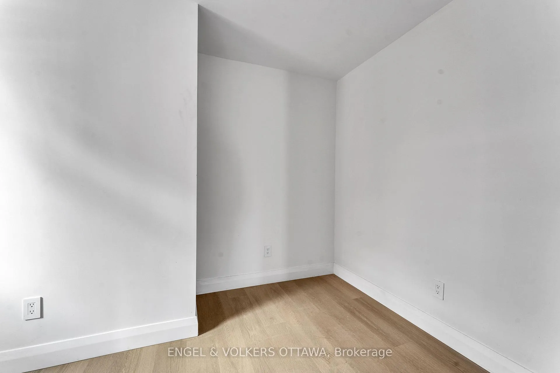 Photo 10 of Unit 5, 77 Florence Street, Ottawa, Ottawa Centre — HOMEH