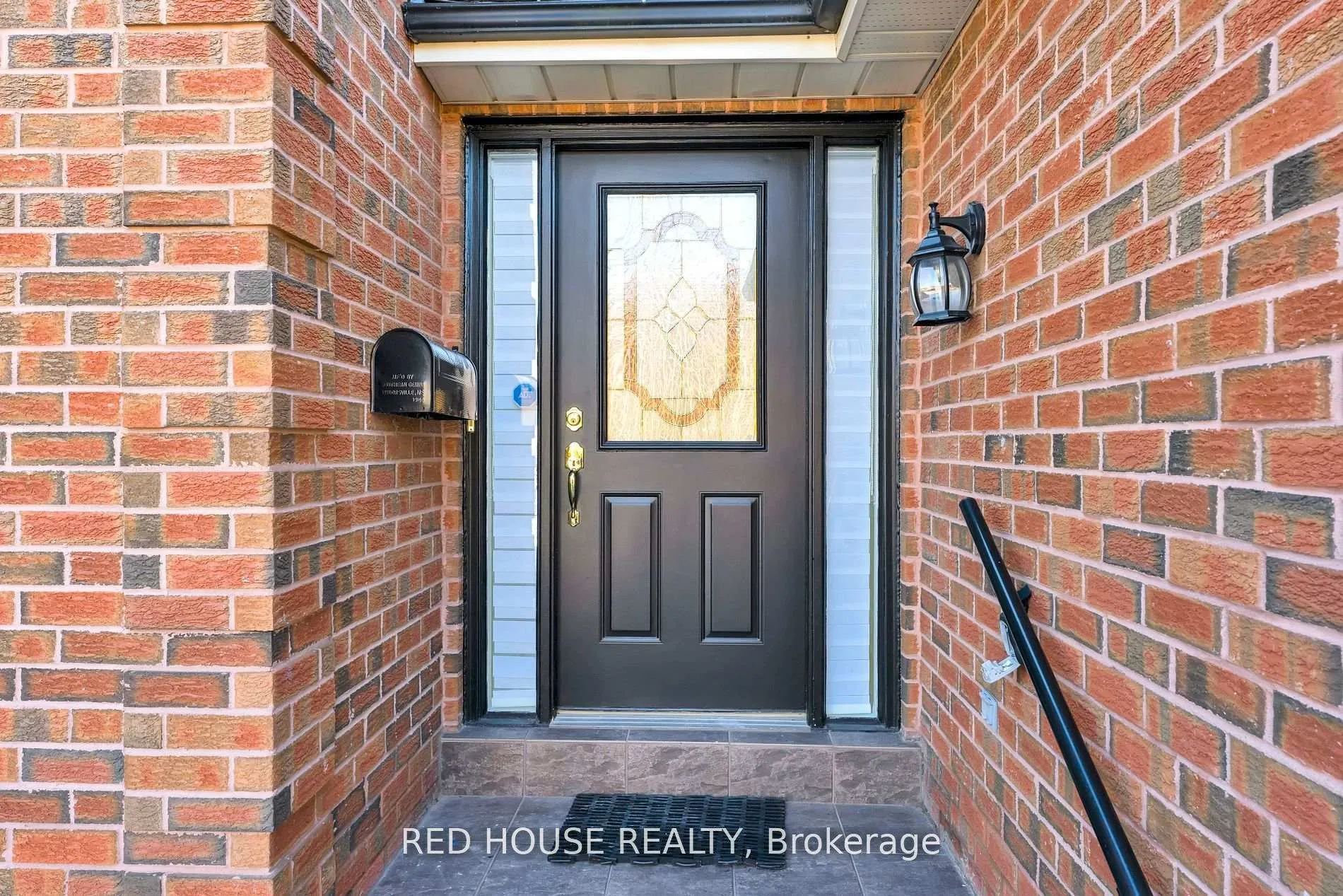 Photo 3 of 985 Sandcliff Drive, Oshawa, Pinecrest — HOMEH