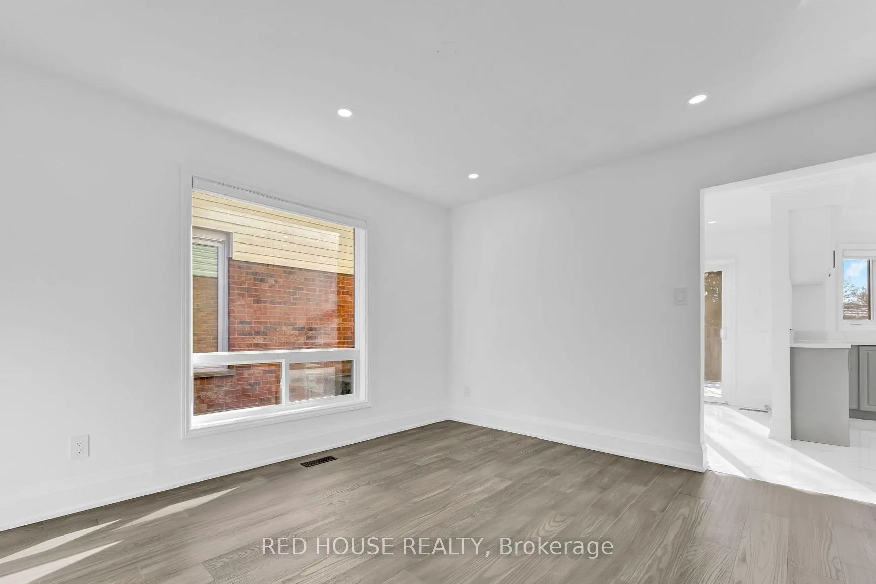 Photo 19 of 985 Sandcliff Drive, Oshawa, Pinecrest — HOMEH