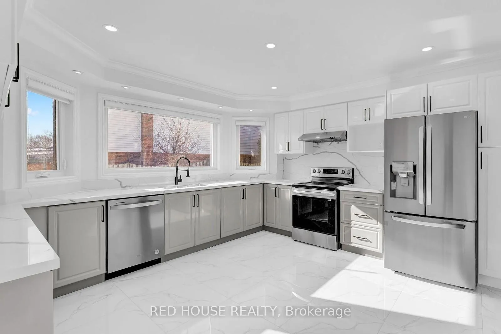 Photo 20 of 985 Sandcliff Drive, Oshawa, Pinecrest — HOMEH