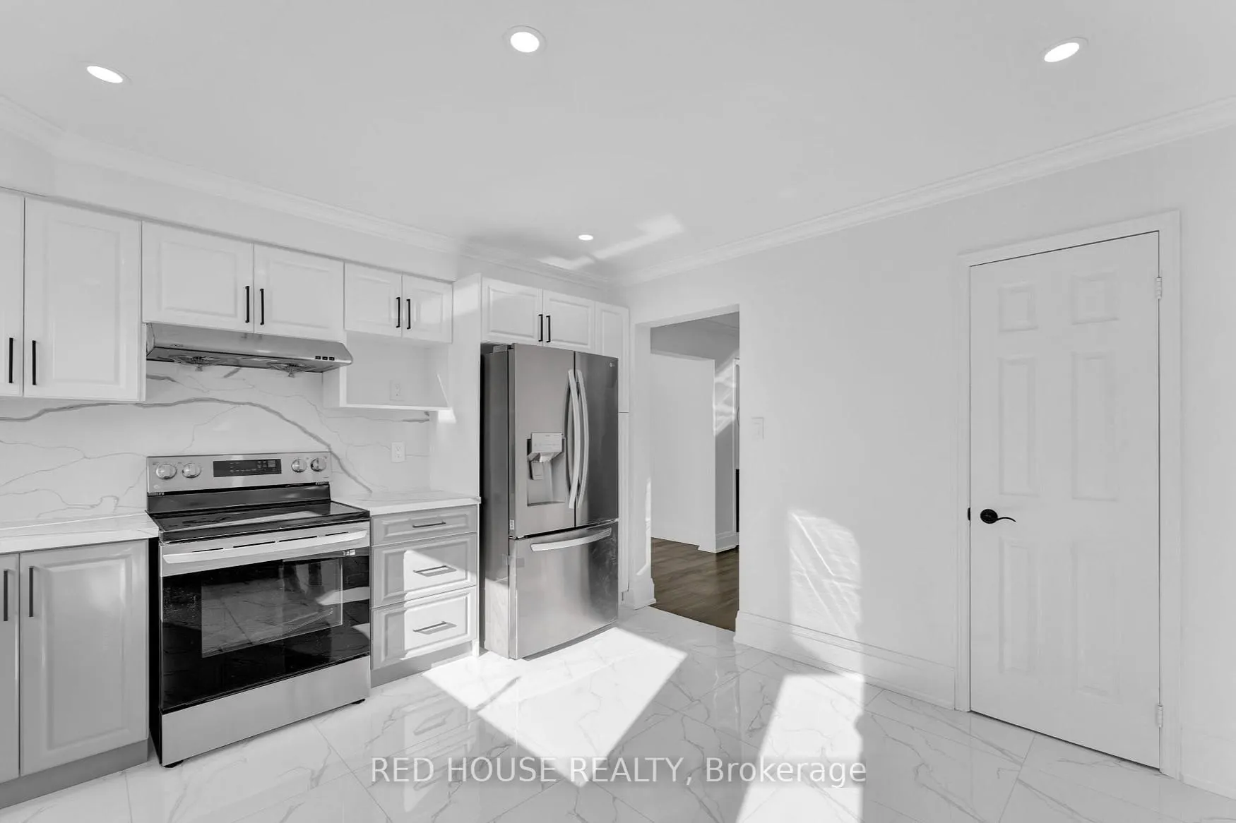Photo 23 of 985 Sandcliff Drive, Oshawa, Pinecrest — HOMEH