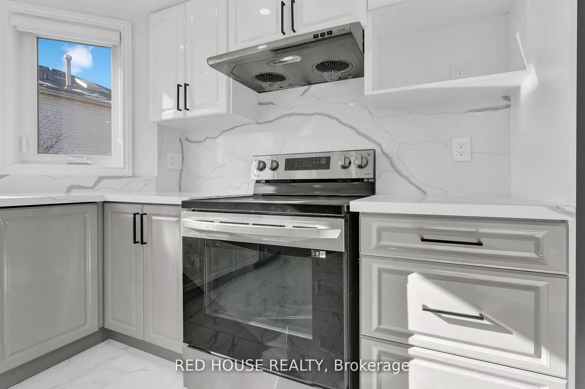 Photo 25 of 985 Sandcliff Drive, Oshawa, Pinecrest — HOMEH
