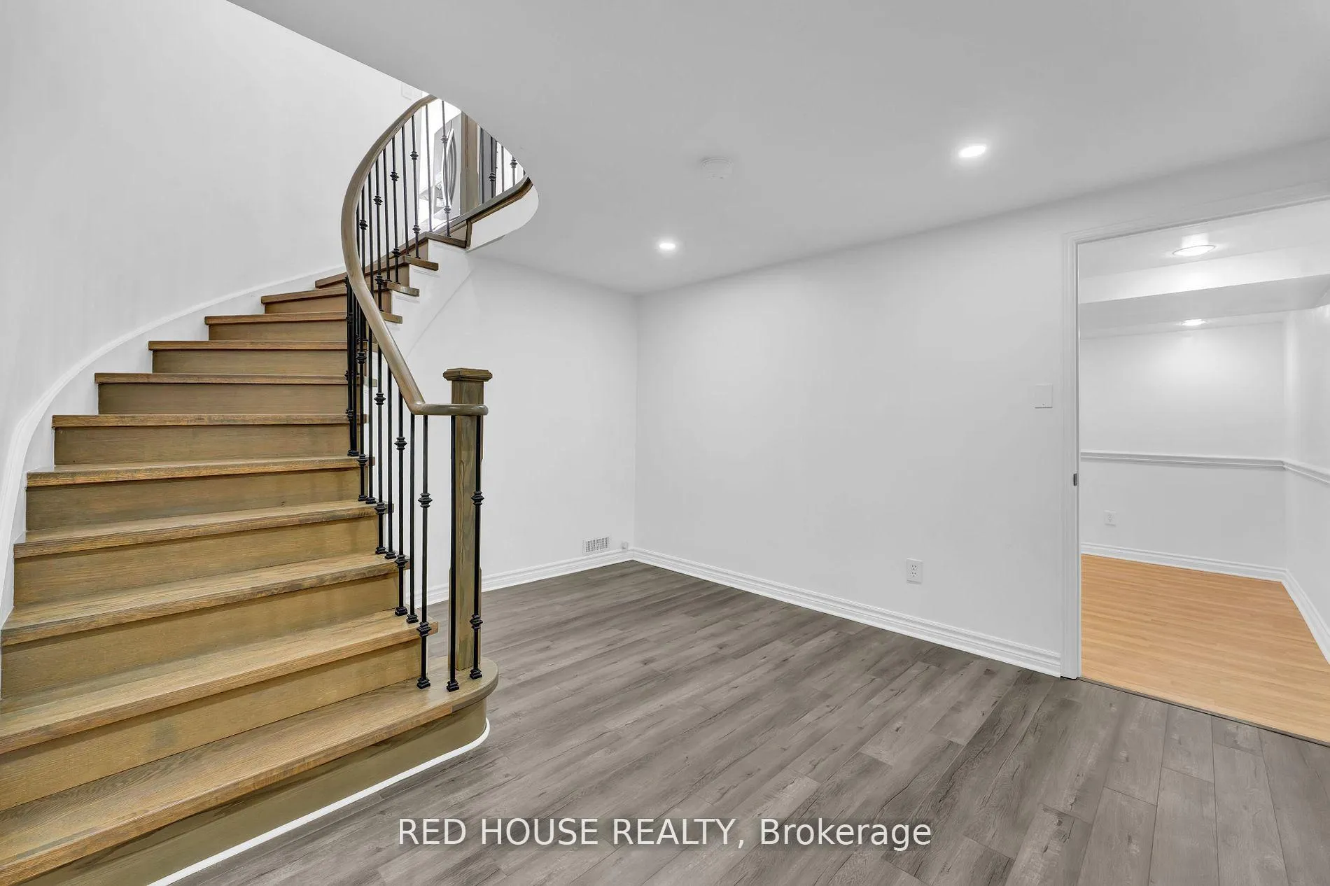 Photo 34 of 985 Sandcliff Drive, Oshawa, Pinecrest — HOMEH