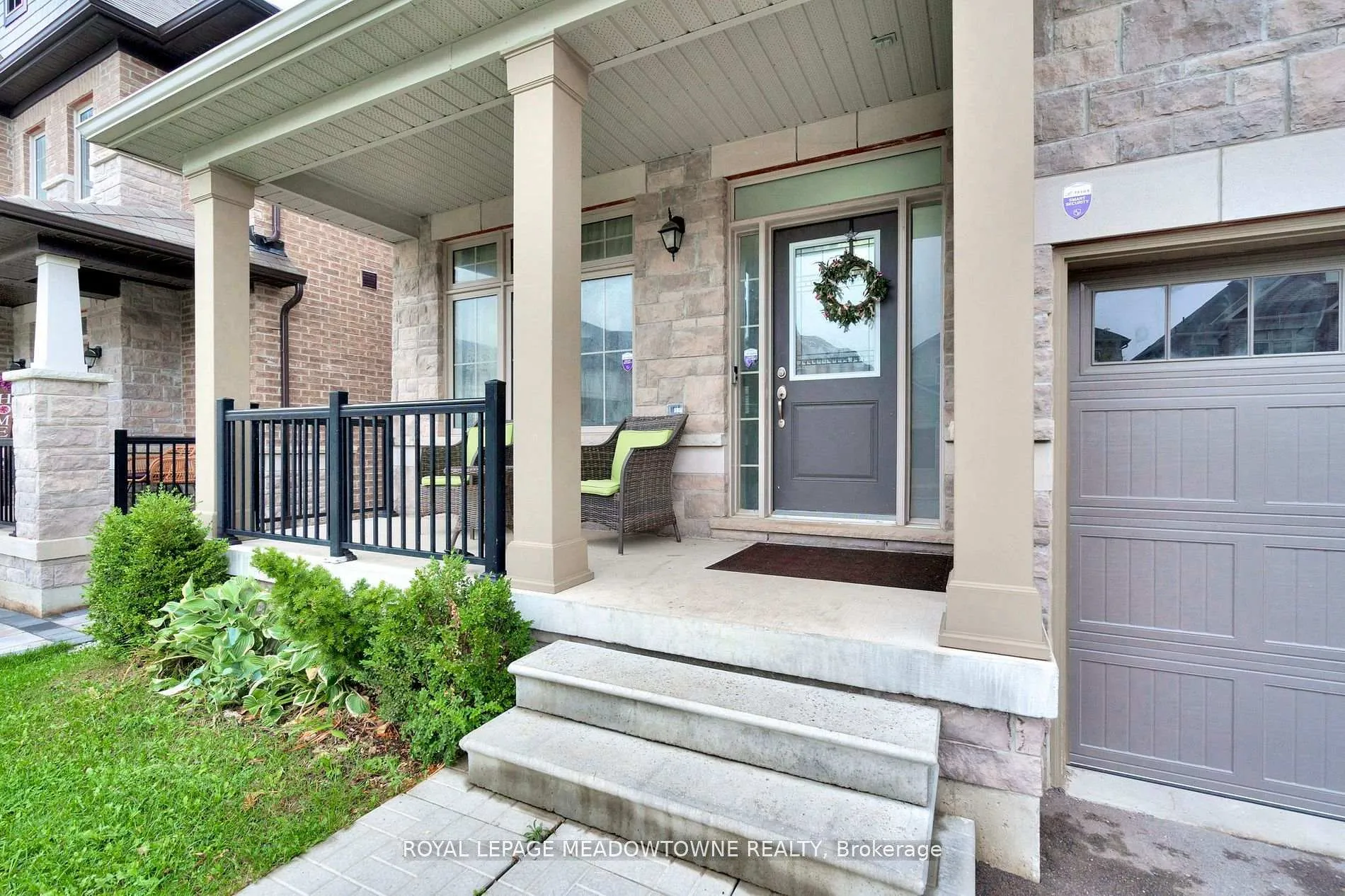 Photo 2 of 1029 Barton Way, Innisfil, Rural Innisfil — HOMEH