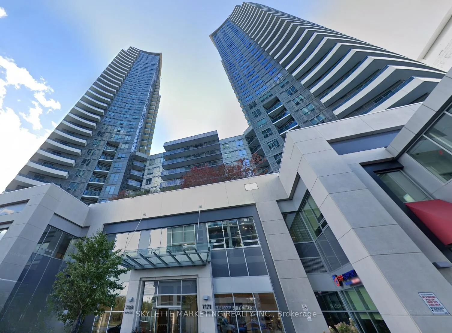 Photo 1 of Unit #1427, 7161 Yonge Street, Markham, Thornhill — HOMEH