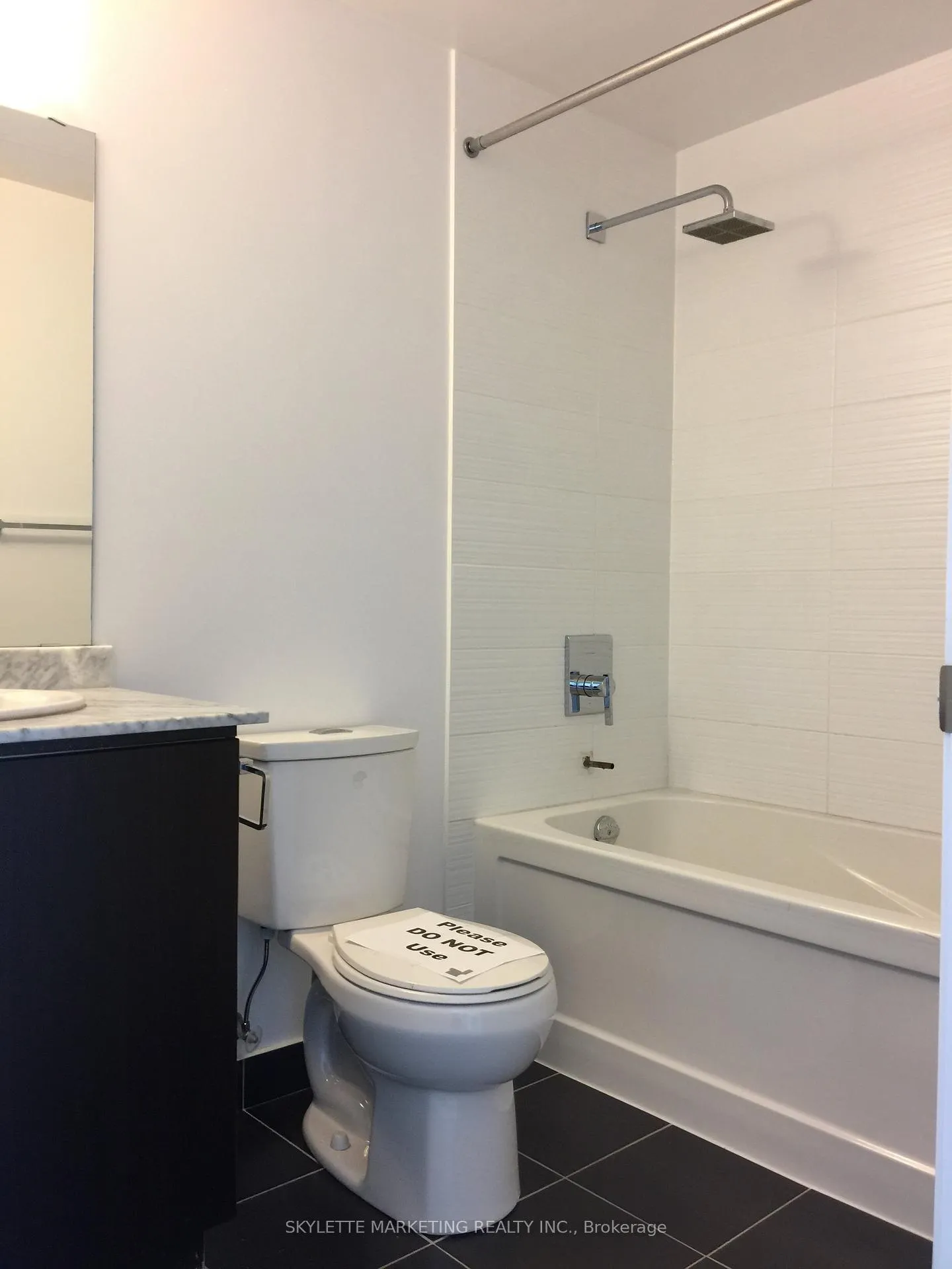 Photo 11 of Unit #1427, 7161 Yonge Street, Markham, Thornhill — HOMEH