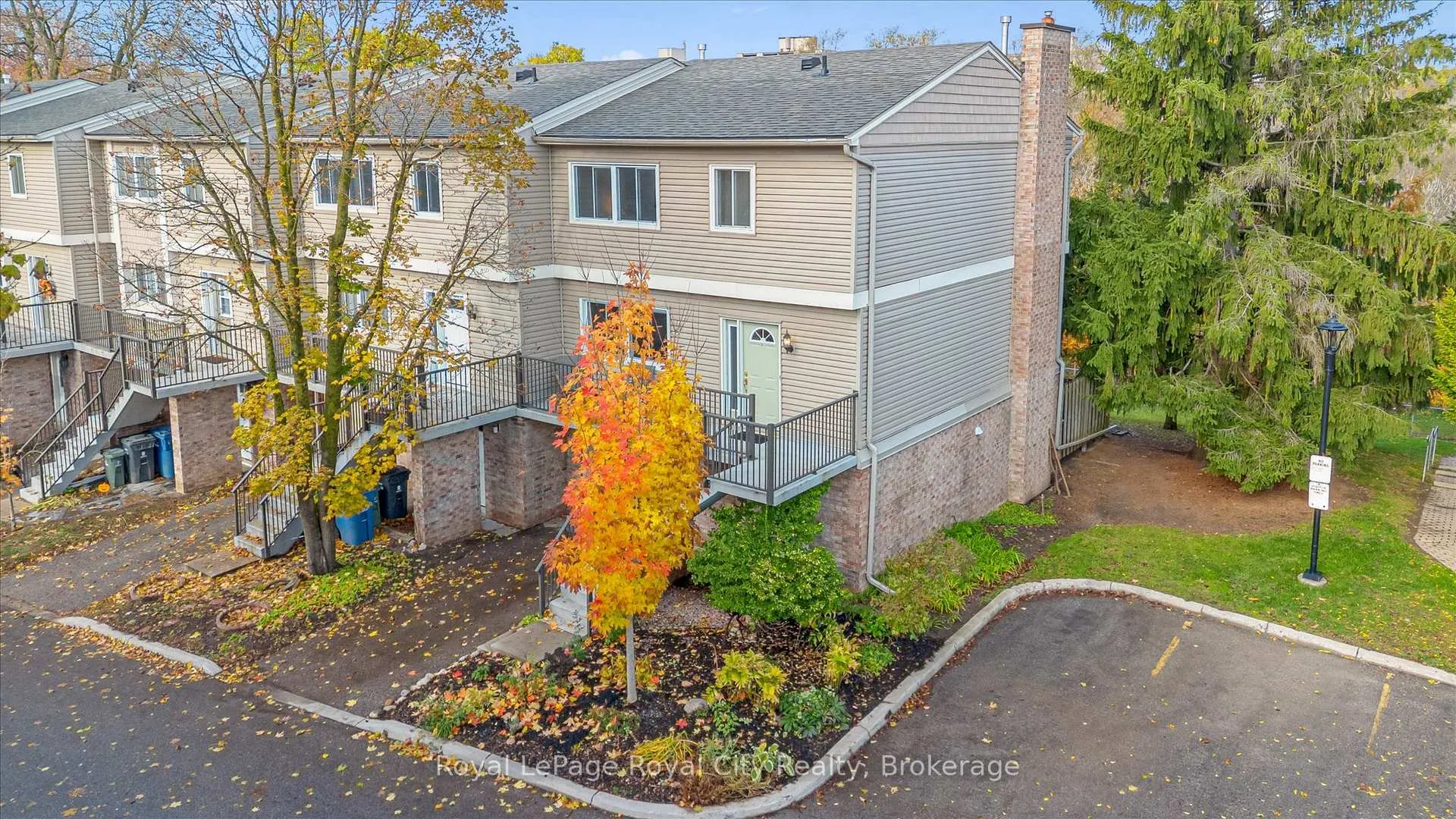 Photo 2 of Unit 81, 295 Water Street, Guelph, Dovercliffe Park/Old University — HOMEH