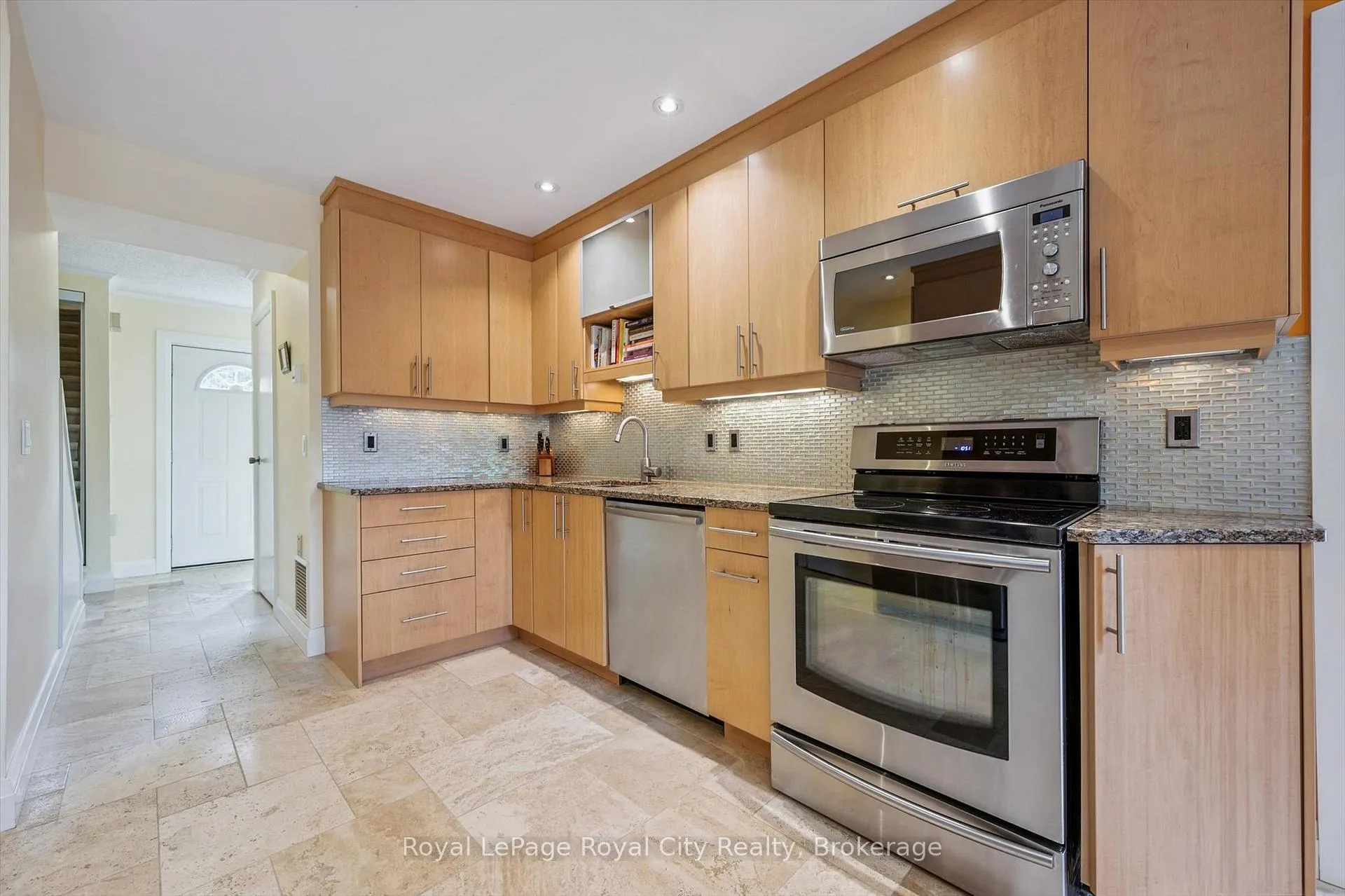 Photo 14 of Unit 81, 295 Water Street, Guelph, Dovercliffe Park/Old University — HOMEH