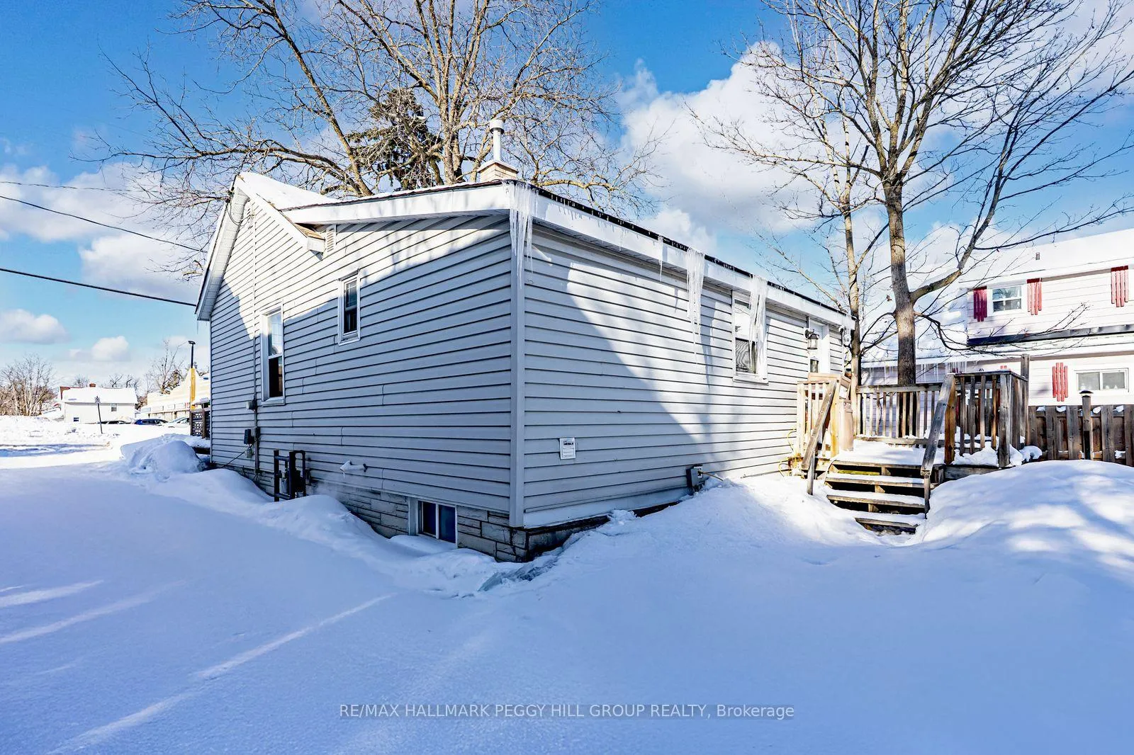 Photo 9 of 221 Barrie Road, Orillia — HOMEH