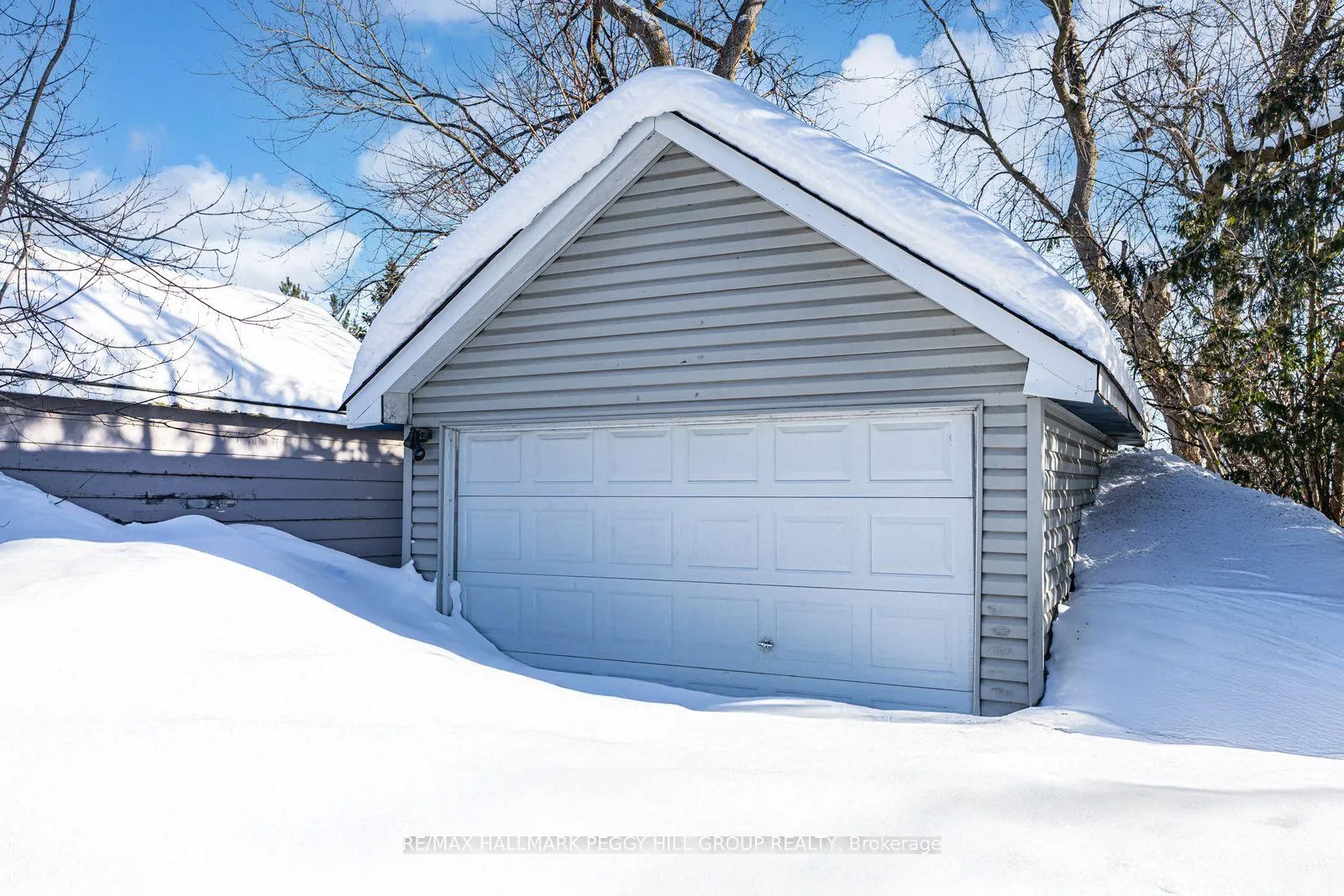 Photo 11 of 221 Barrie Road, Orillia — HOMEH