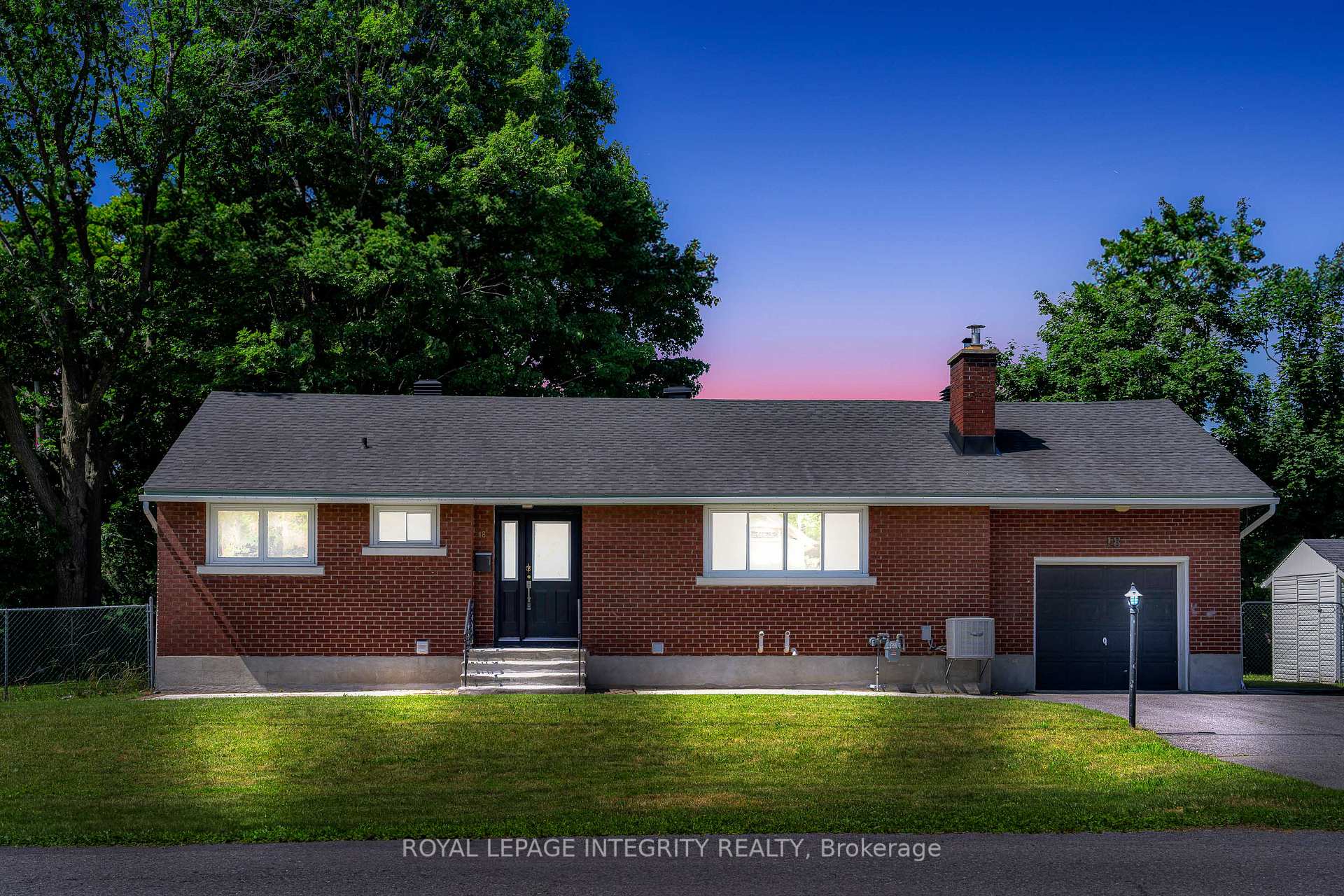Photo 2 of 18 Sullivan Avenue, Ottawa, Meadowlands/Crestview — HOMEH