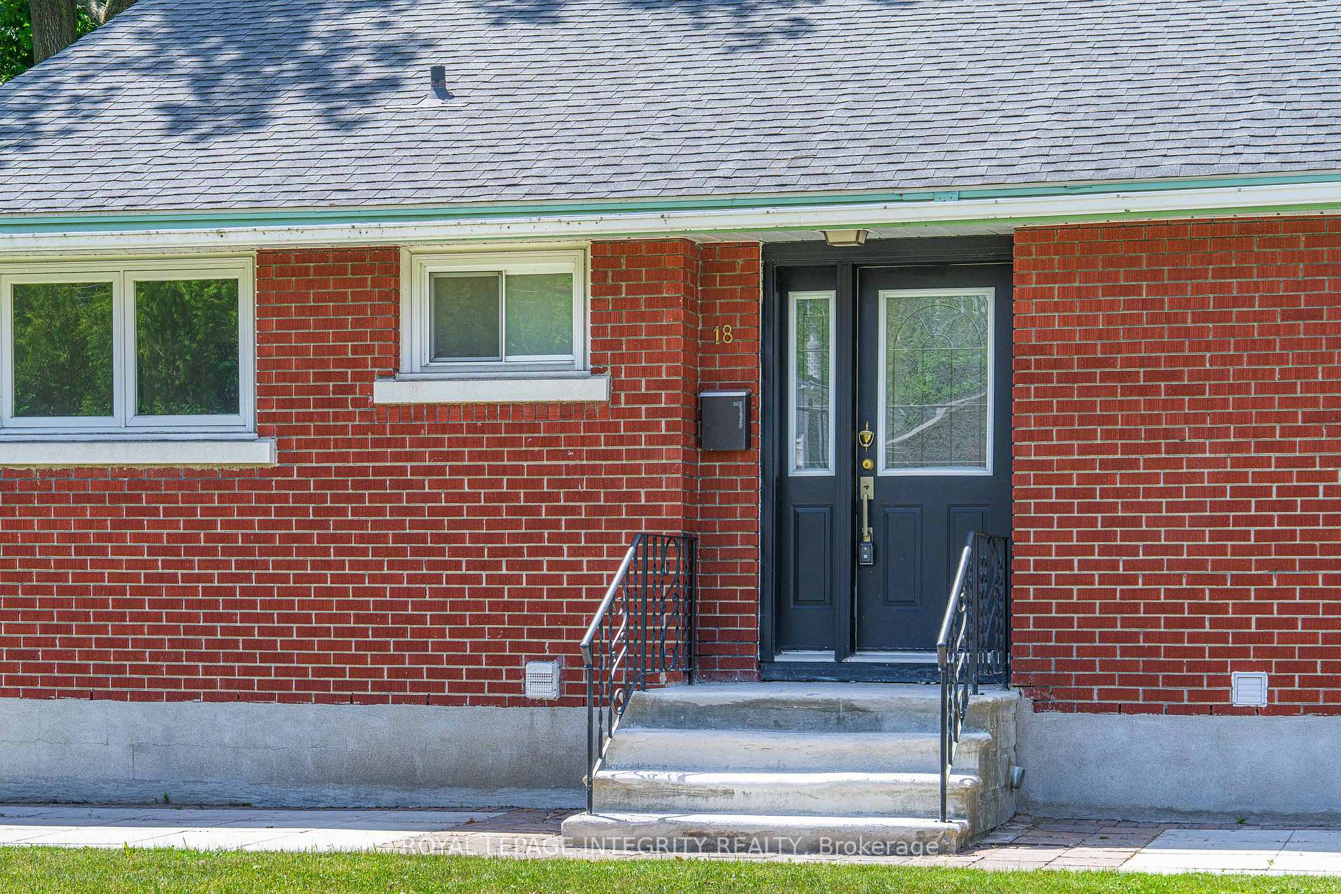 Photo 5 of 18 Sullivan Avenue, Ottawa, Meadowlands/Crestview — HOMEH
