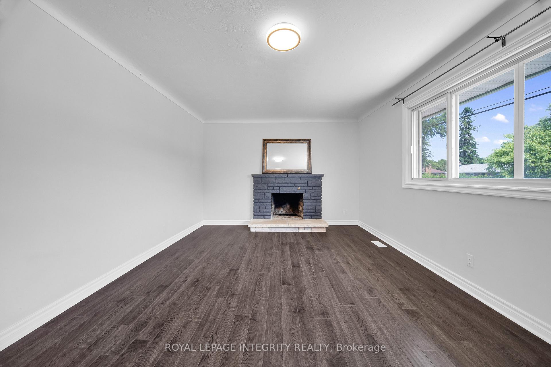 Photo 9 of 18 Sullivan Avenue, Ottawa, Meadowlands/Crestview — HOMEH