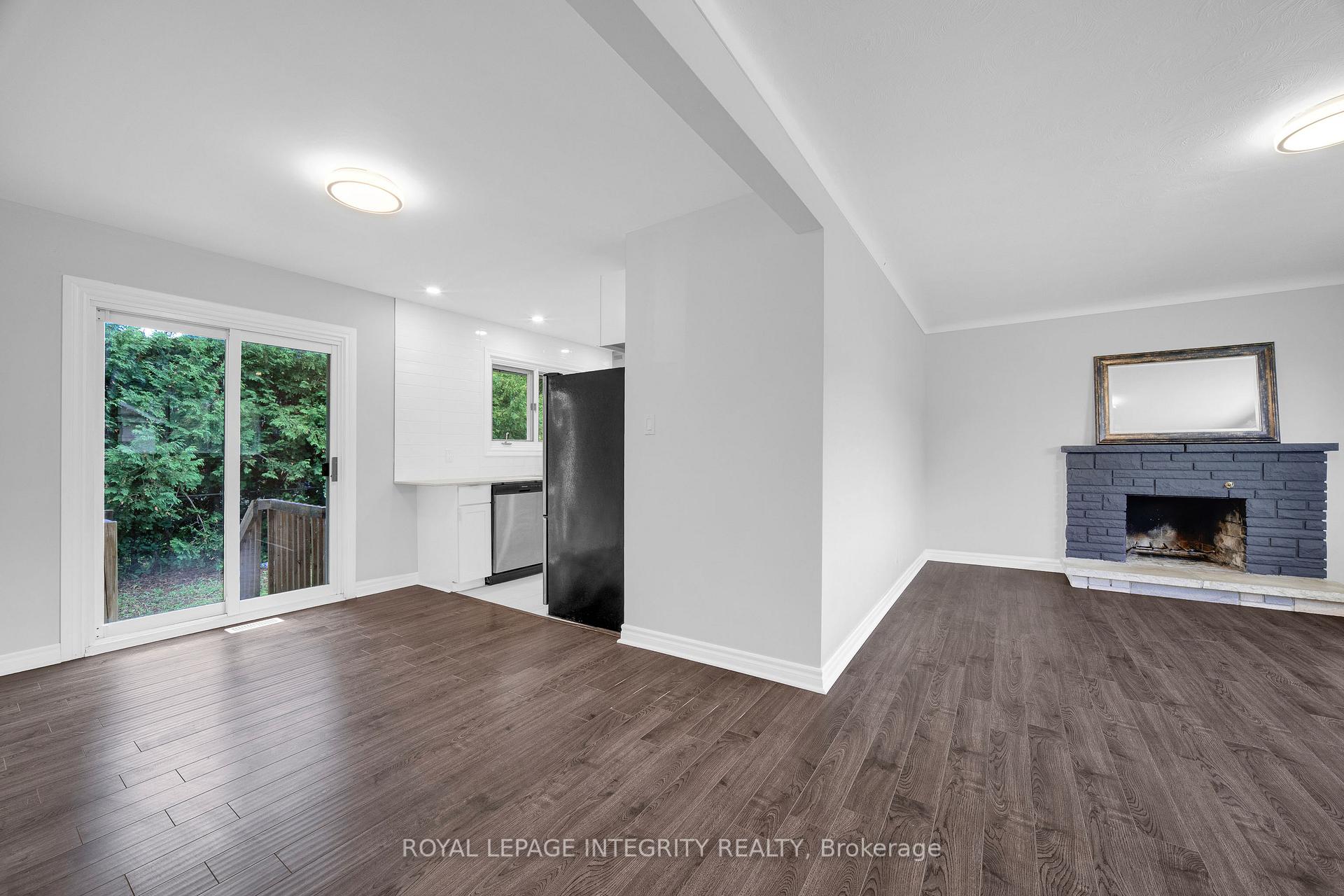 Photo 12 of 18 Sullivan Avenue, Ottawa, Meadowlands/Crestview — HOMEH