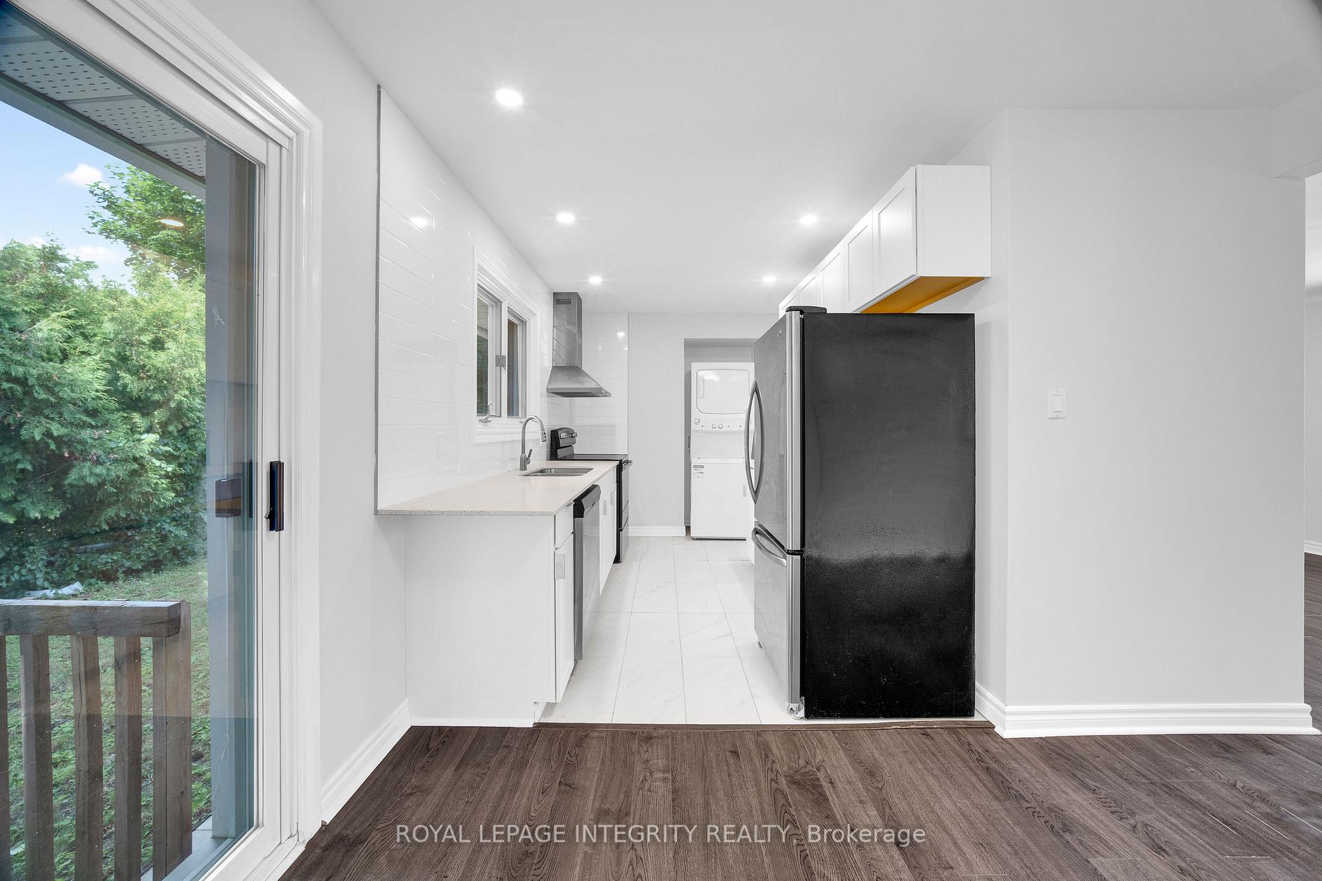 Photo 15 of 18 Sullivan Avenue, Ottawa, Meadowlands/Crestview — HOMEH