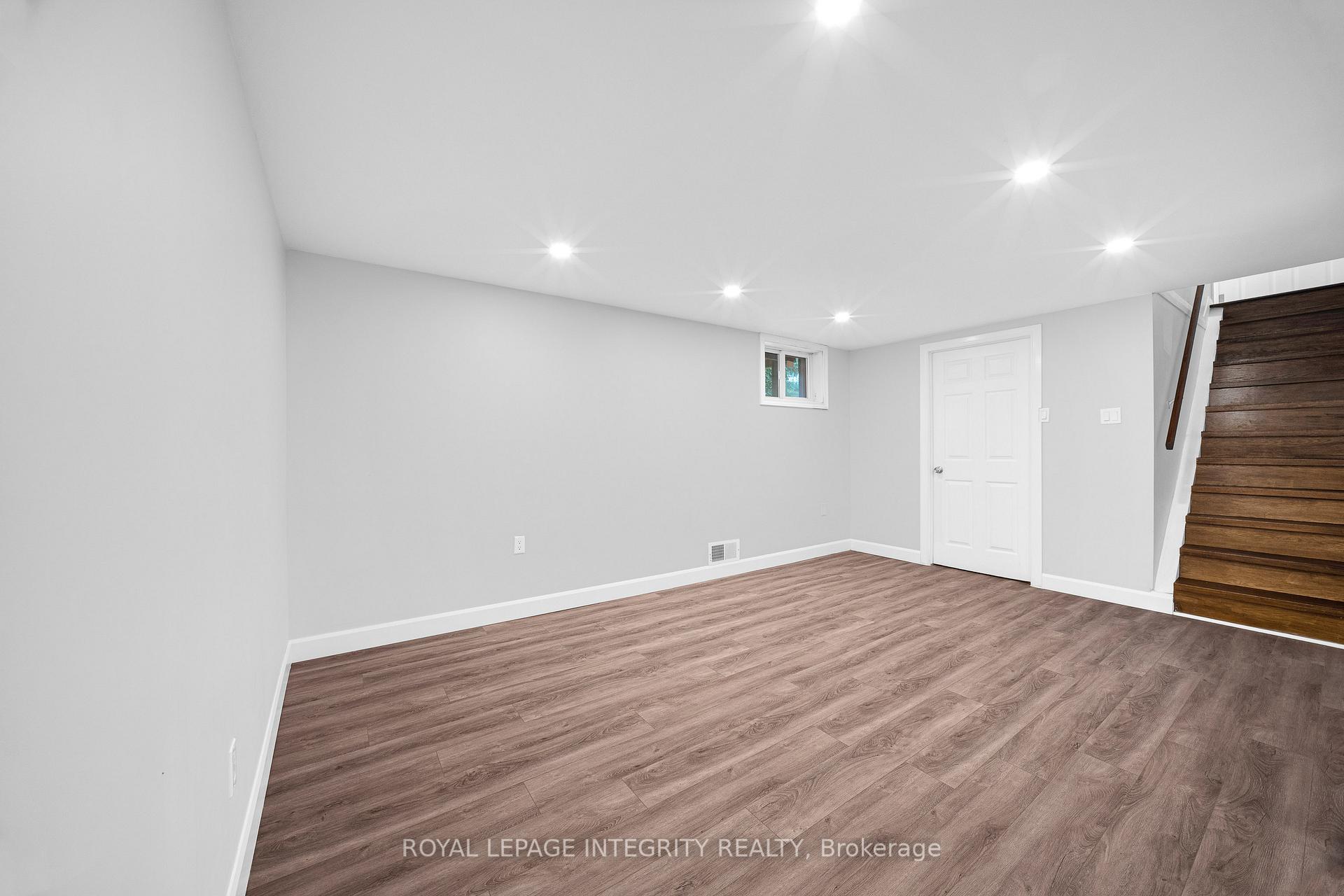 Photo 31 of 18 Sullivan Avenue, Ottawa, Meadowlands/Crestview — HOMEH