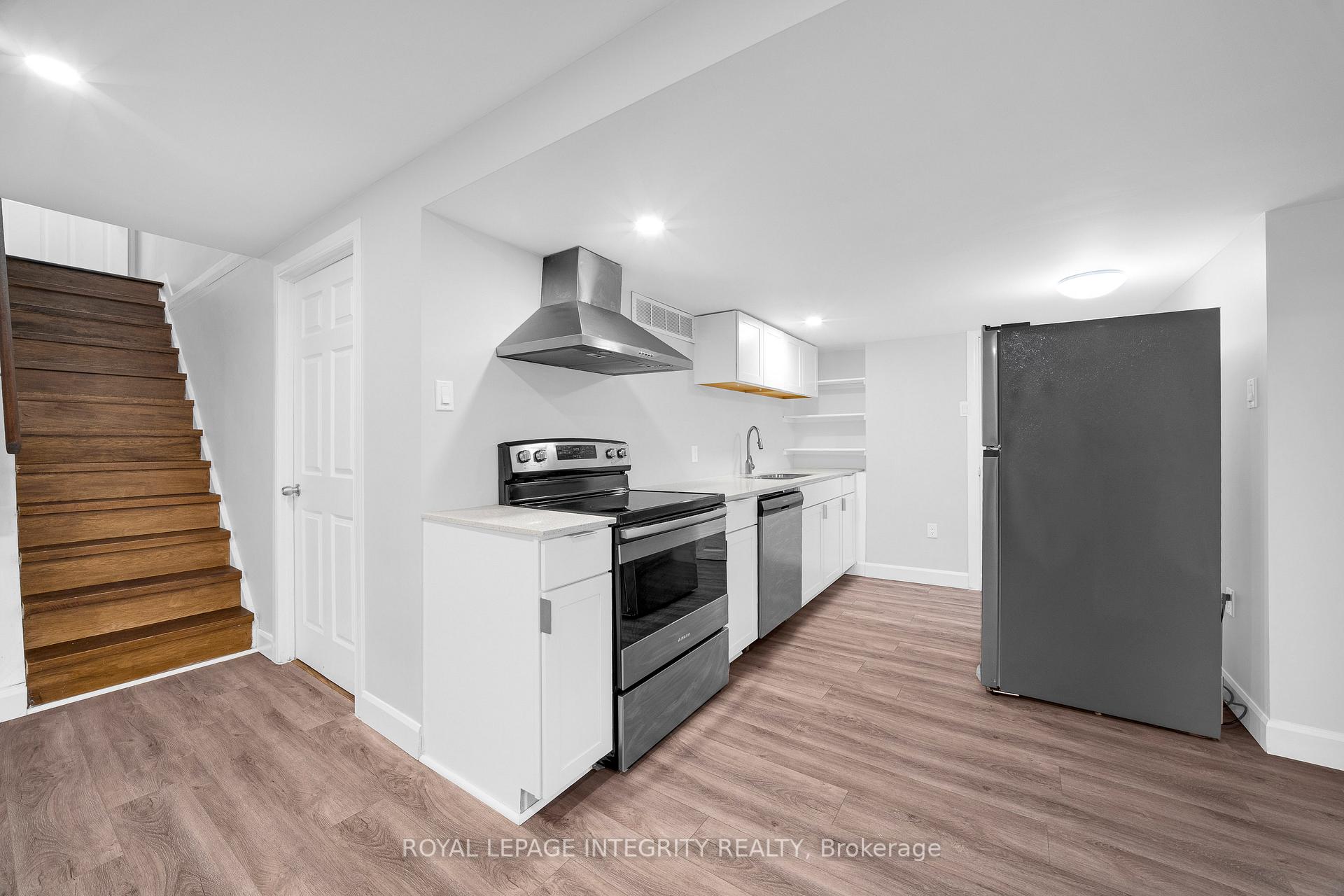 Photo 33 of 18 Sullivan Avenue, Ottawa, Meadowlands/Crestview — HOMEH