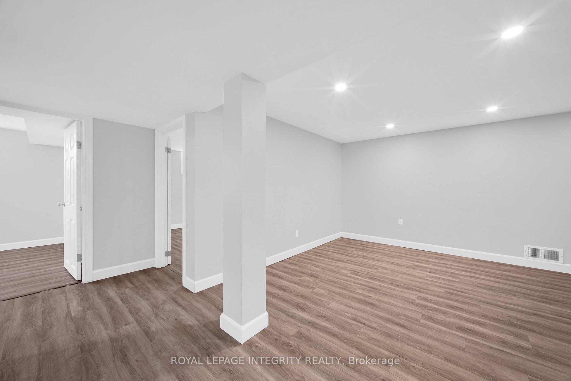Photo 35 of 18 Sullivan Avenue, Ottawa, Meadowlands/Crestview — HOMEH