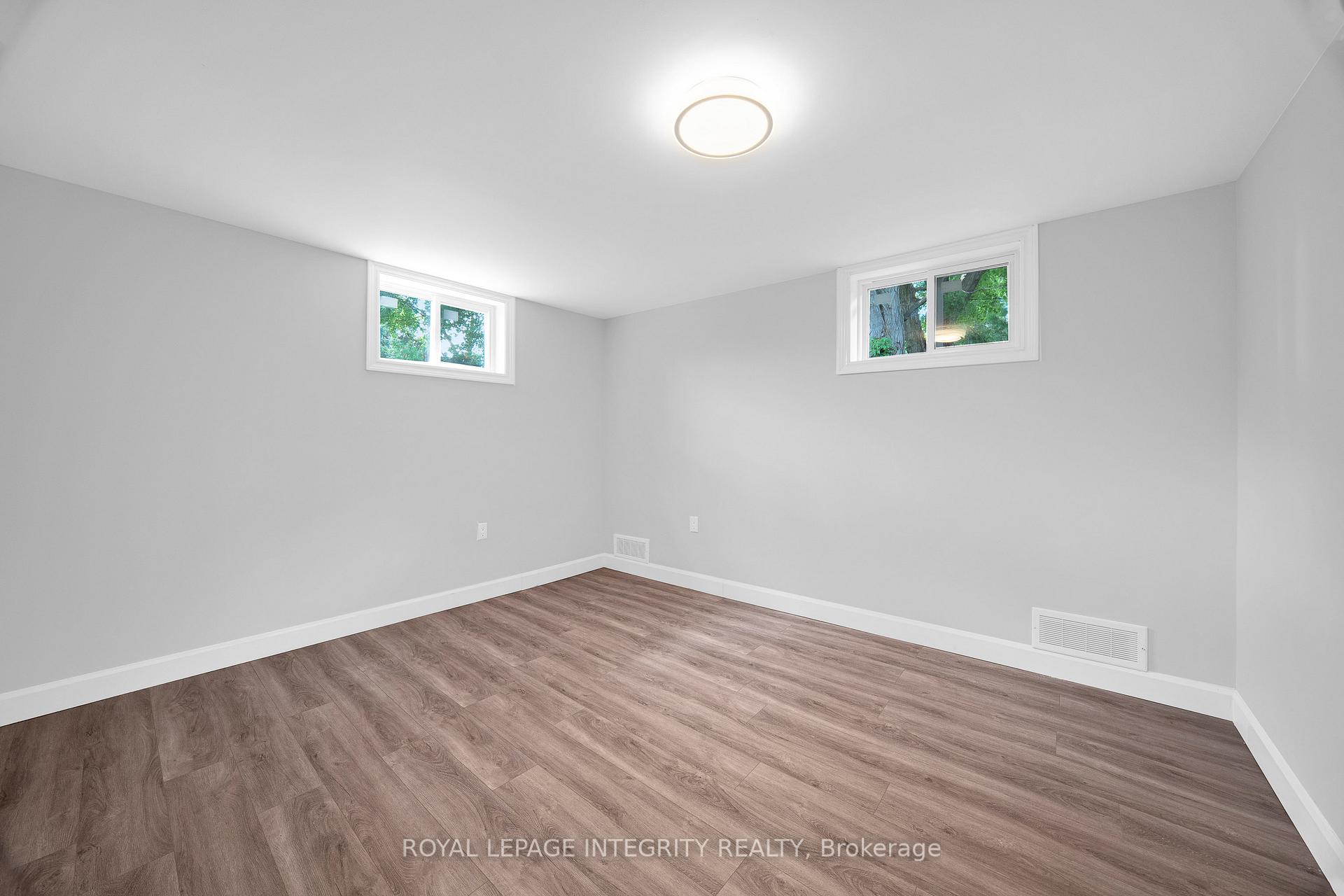 Photo 36 of 18 Sullivan Avenue, Ottawa, Meadowlands/Crestview — HOMEH