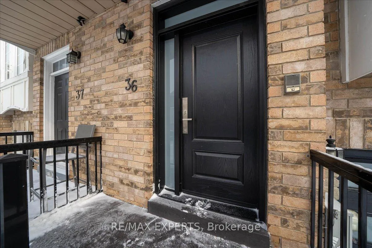 Photo 5 of Unit 36, 165 Fieldstone Drive, Vaughan, East Woodbridge — HOMEH