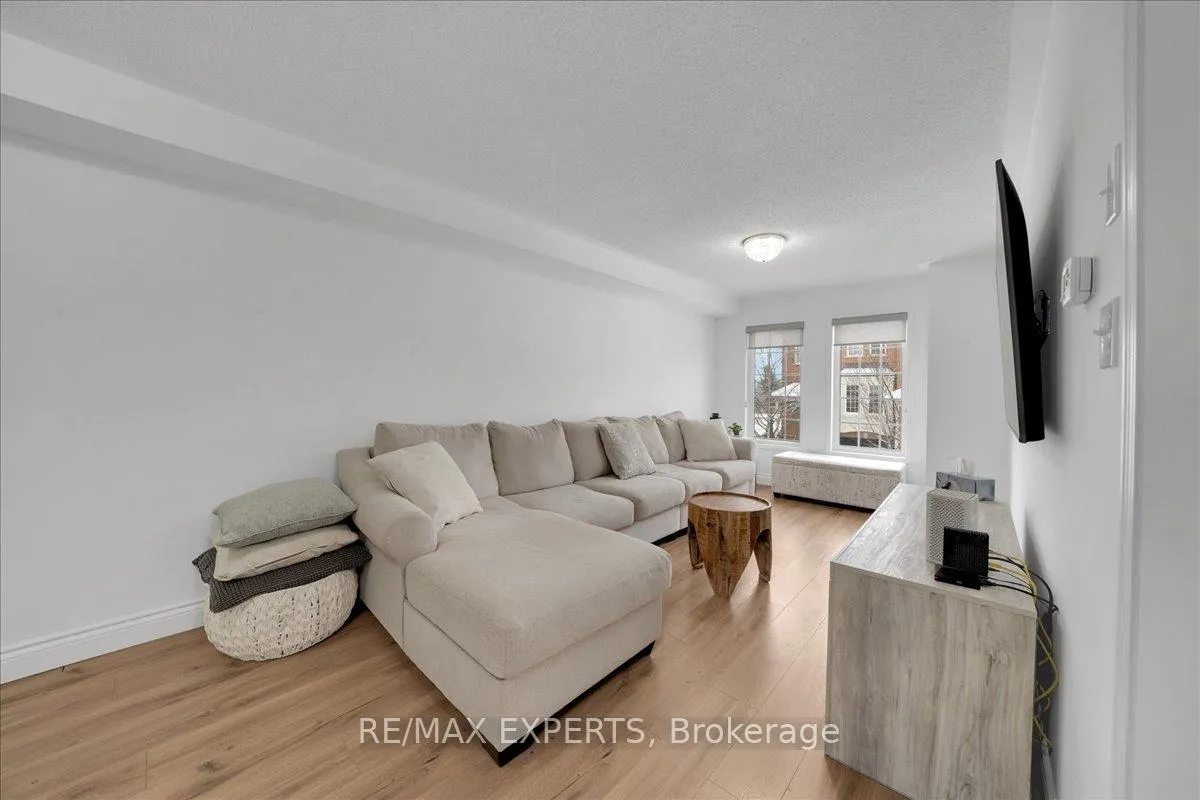 Photo 8 of Unit 36, 165 Fieldstone Drive, Vaughan, East Woodbridge — HOMEH