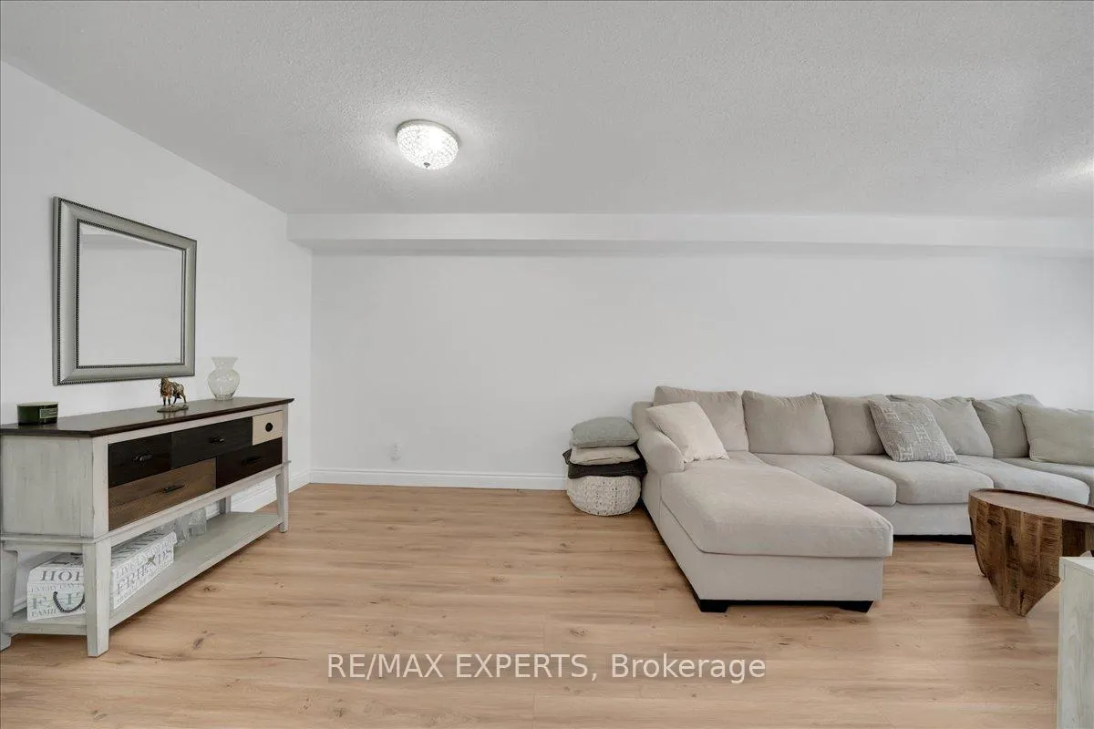 Photo 9 of Unit 36, 165 Fieldstone Drive, Vaughan, East Woodbridge — HOMEH