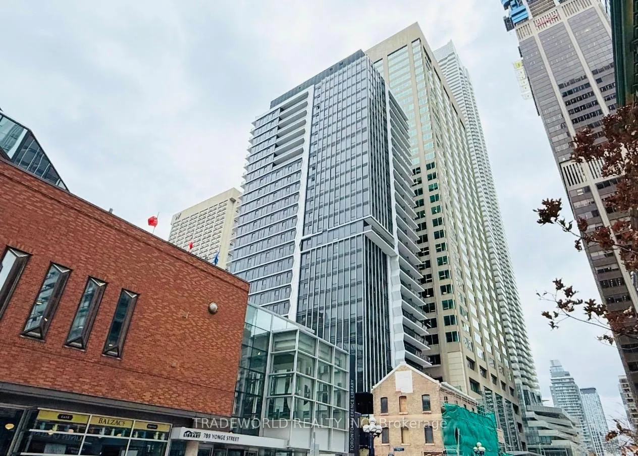 Front of Unit 1008, 771 Yonge Street