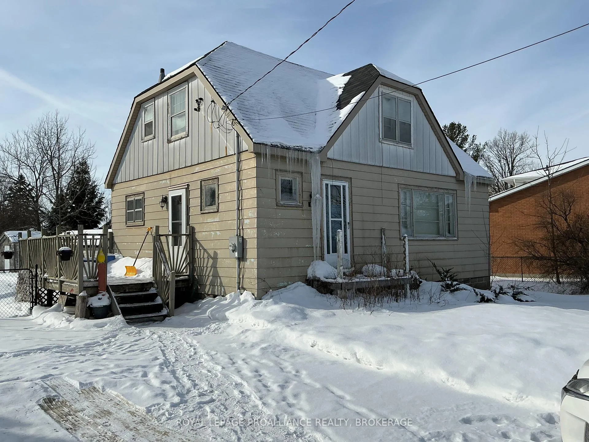 Photo 1 of 2945 Princess Street, Kingston, City Northwest — HOMEH