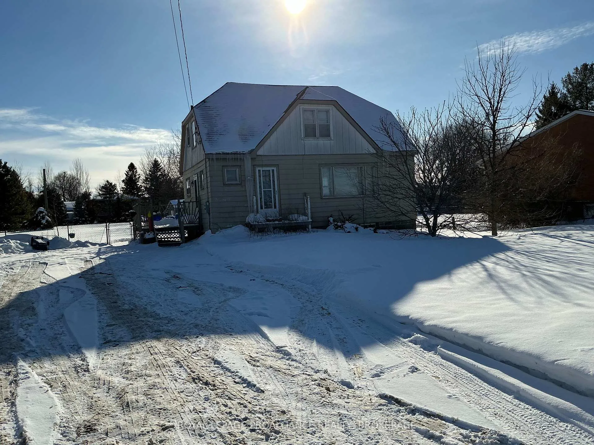 Photo 4 of 2945 Princess Street, Kingston, City Northwest — HOMEH