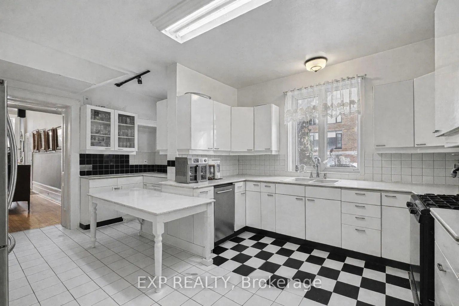 Photo 16 of 149 Daly Avenue, Ottawa, Sandy Hill — HOMEH