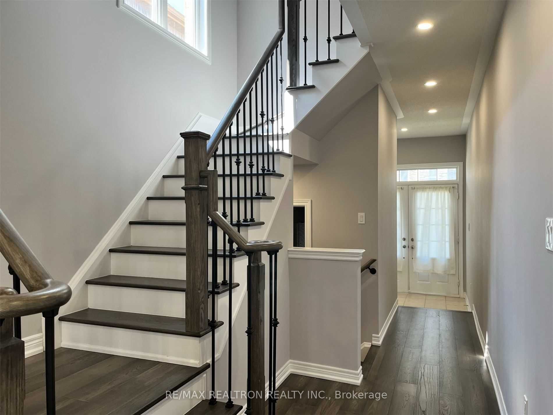 Photo 2 of 71 Fimco Crescent, Markham, Greensborough — HOMEH