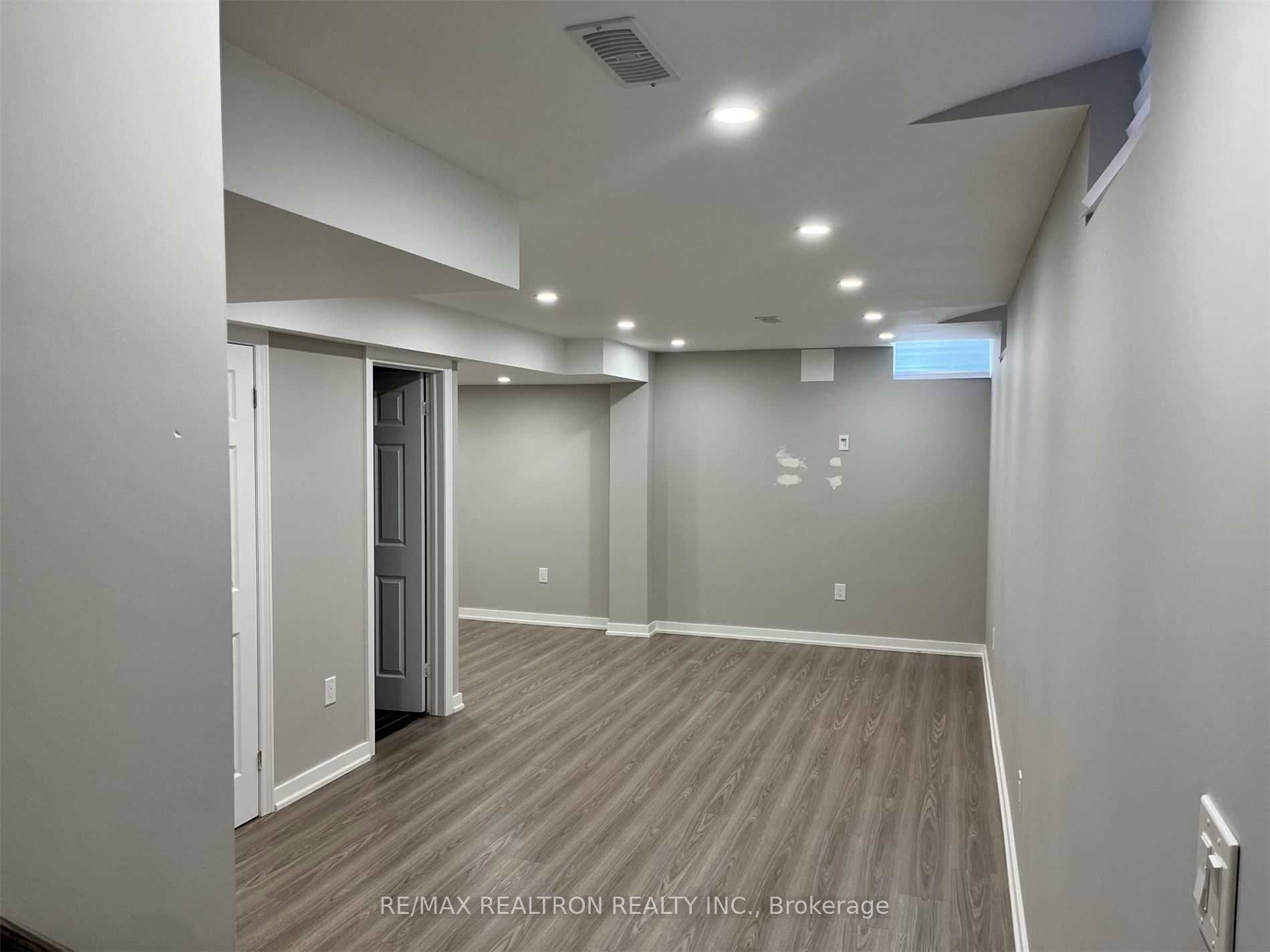 Photo 24 of 71 Fimco Crescent, Markham, Greensborough — HOMEH