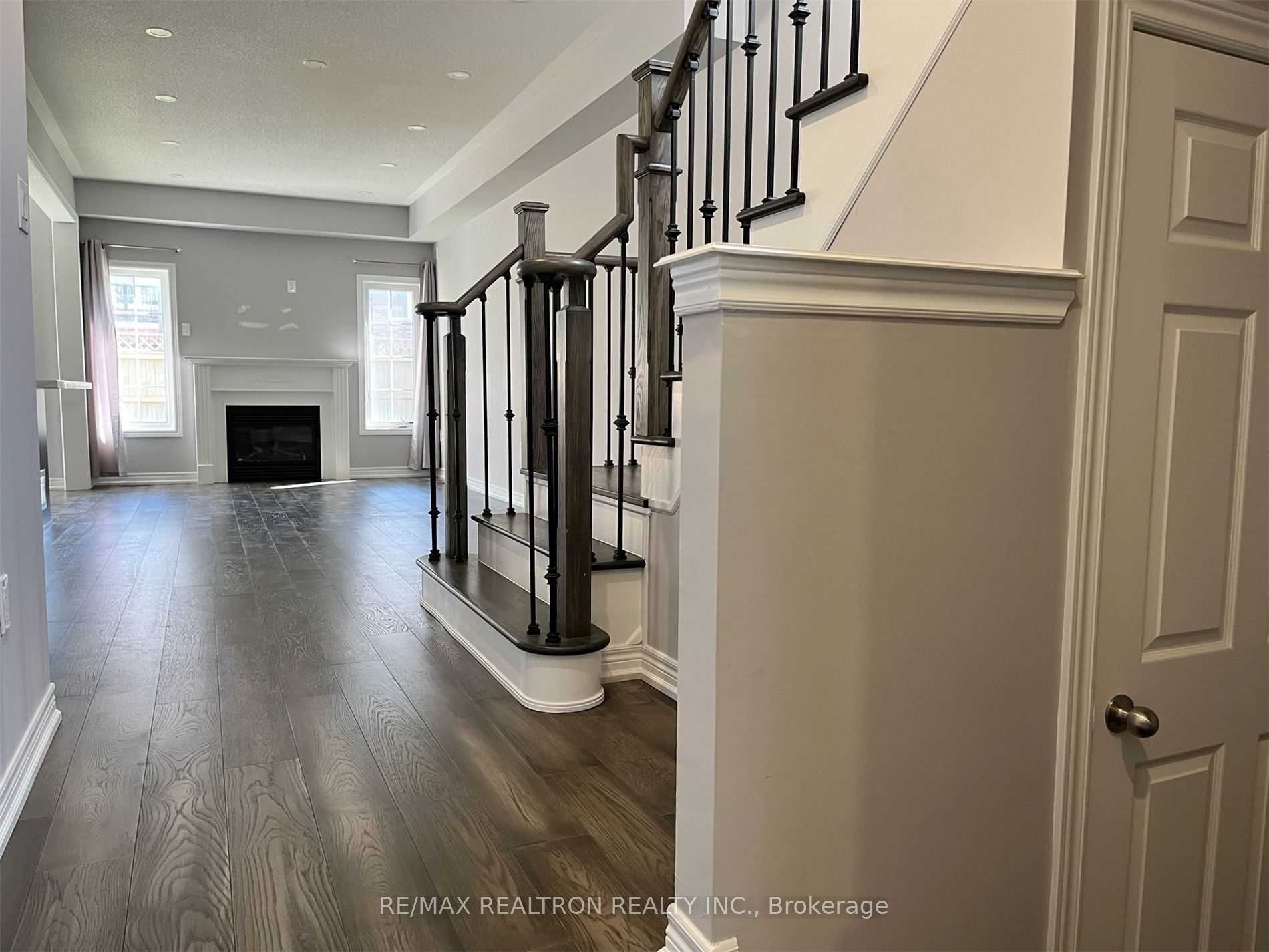 Photo 3 of 71 Fimco Crescent, Markham, Greensborough — HOMEH