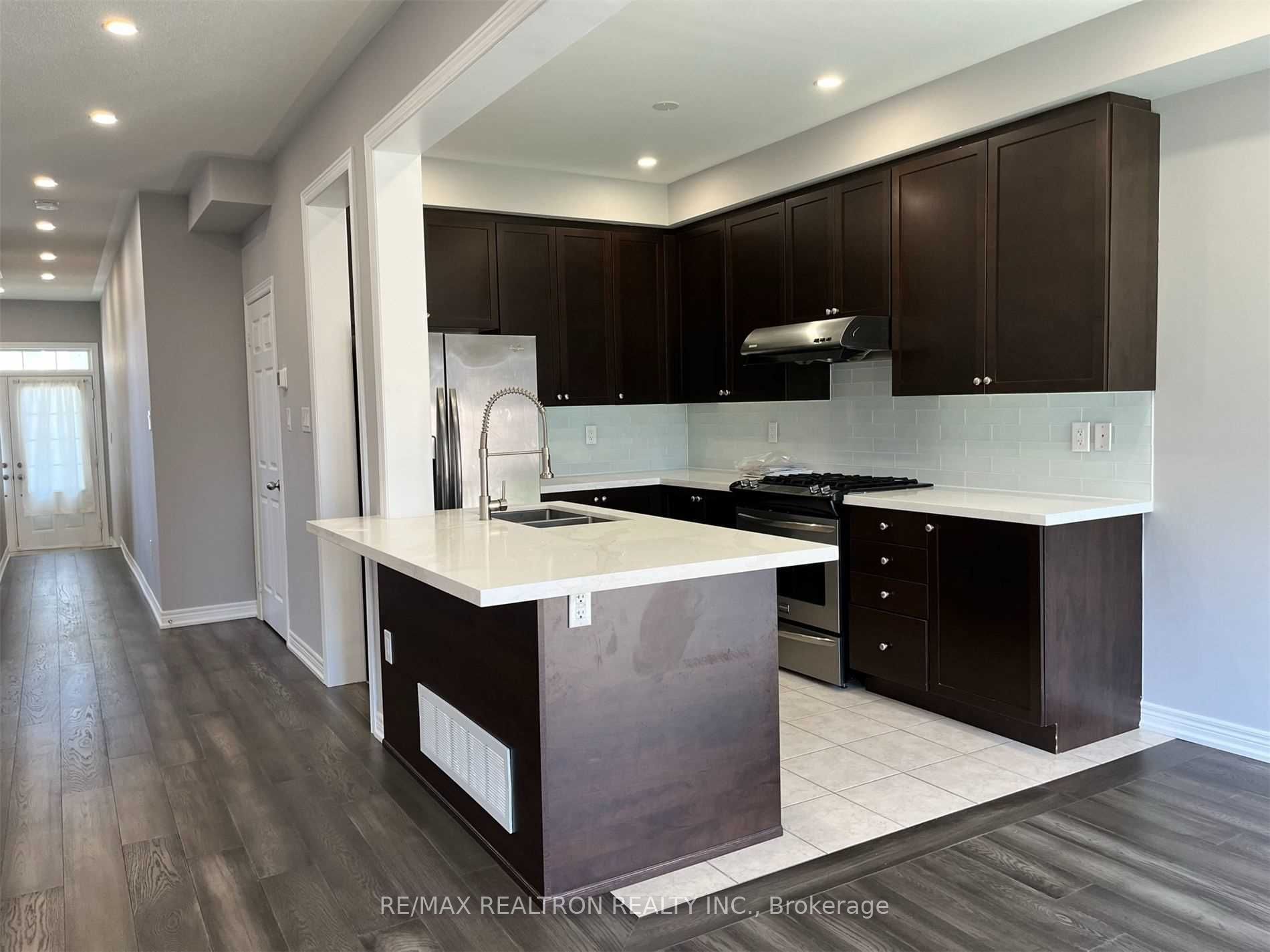 Photo 5 of 71 Fimco Crescent, Markham, Greensborough — HOMEH