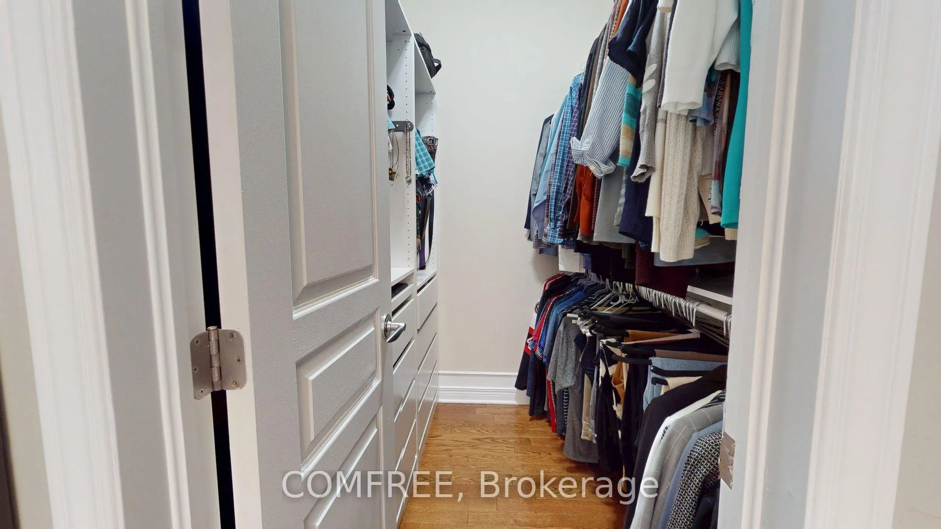 Photo 10 of 176 Solera Circle, Ottawa, Hunt Club Park/Greenboro — HOMEH