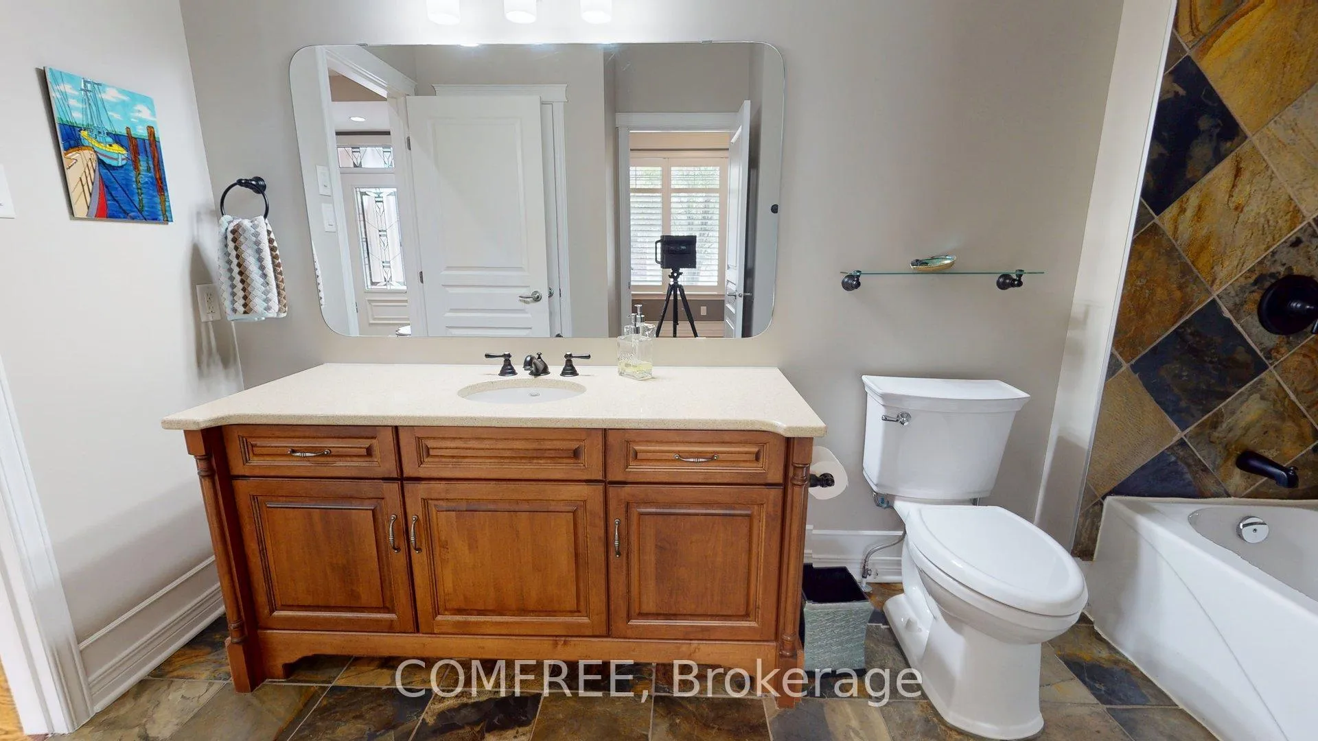 Photo 13 of 176 Solera Circle, Ottawa, Hunt Club Park/Greenboro — HOMEH