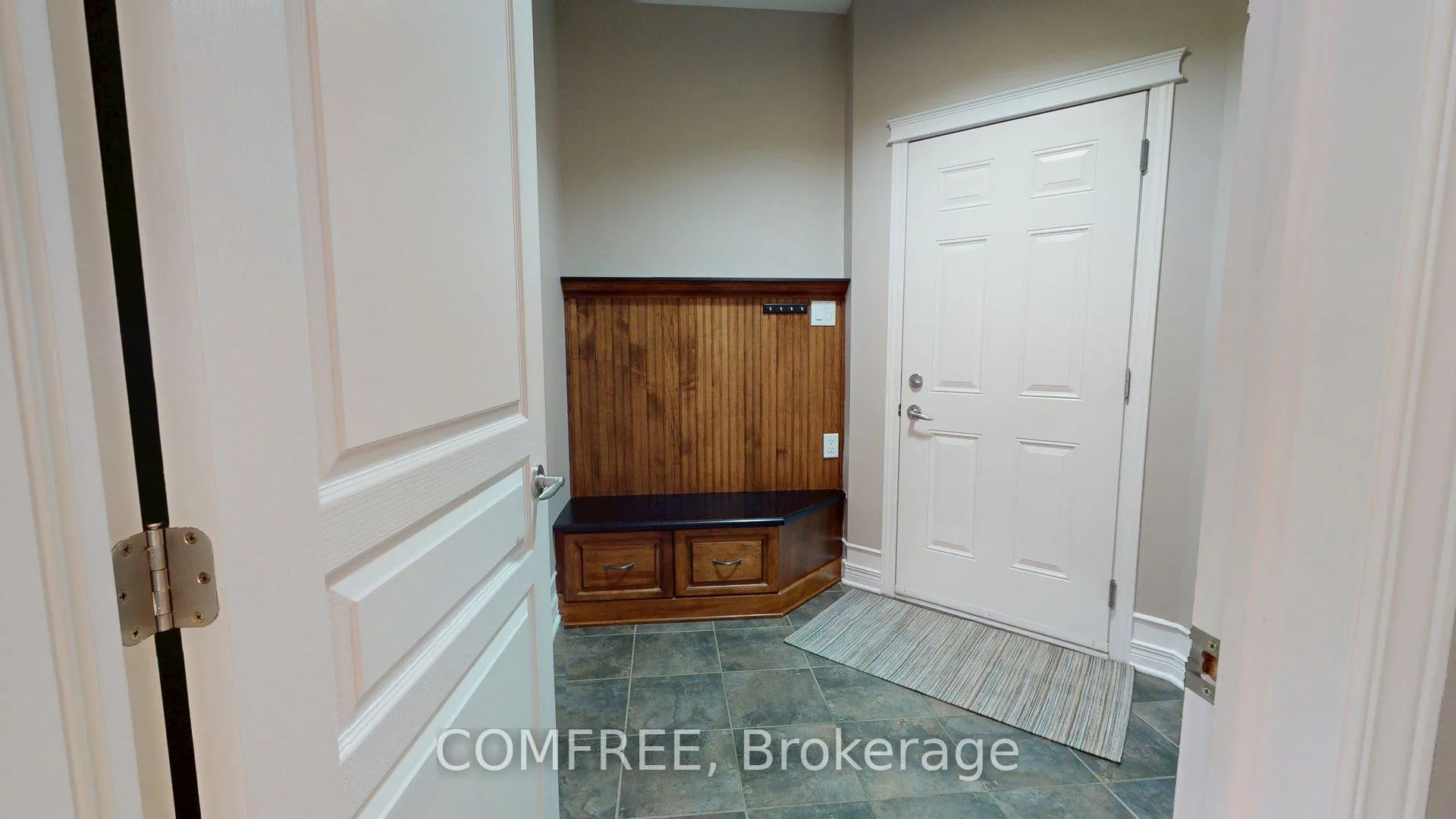 Photo 15 of 176 Solera Circle, Ottawa, Hunt Club Park/Greenboro — HOMEH