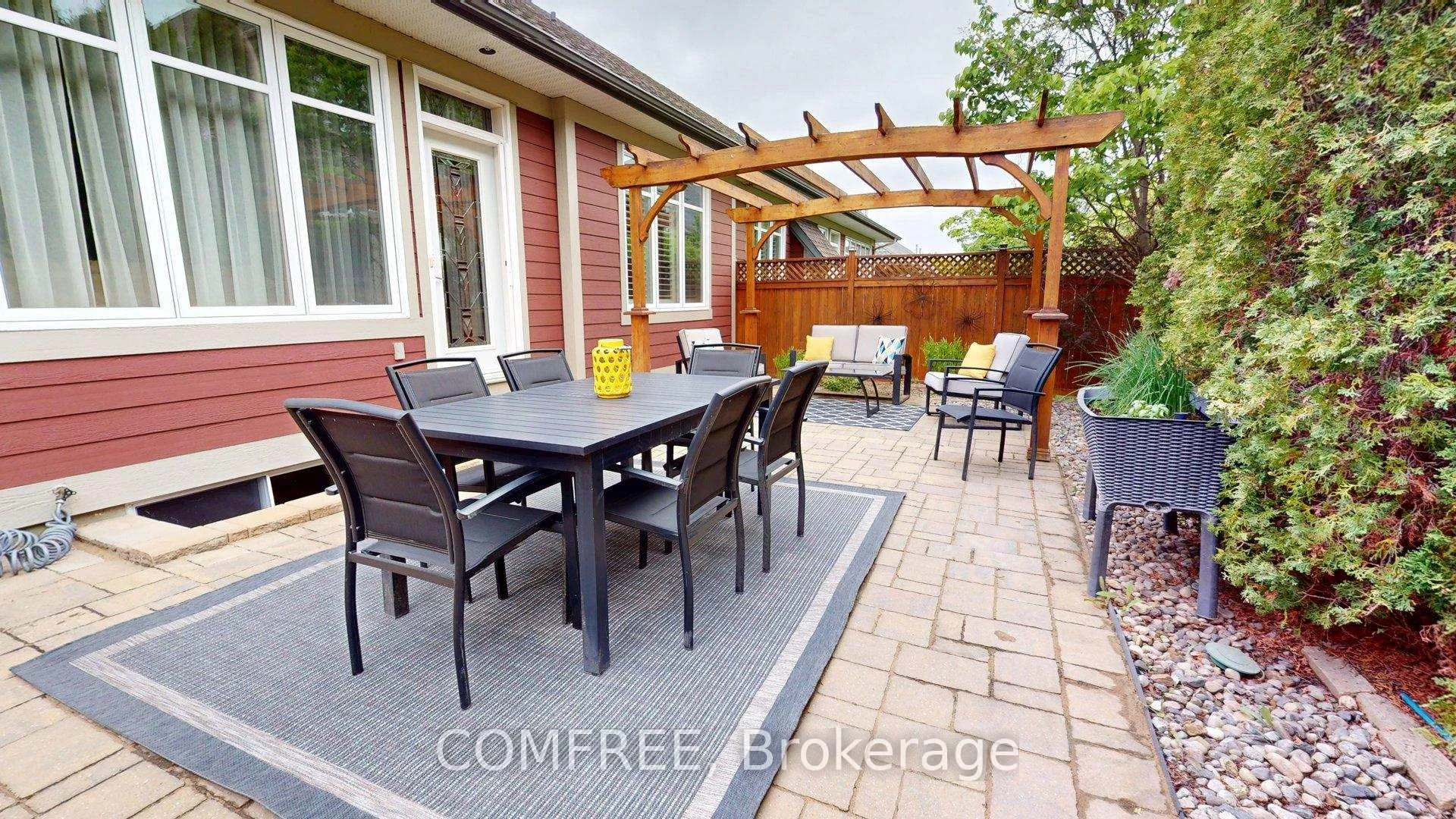 Photo 26 of 176 Solera Circle, Ottawa, Hunt Club Park/Greenboro — HOMEH