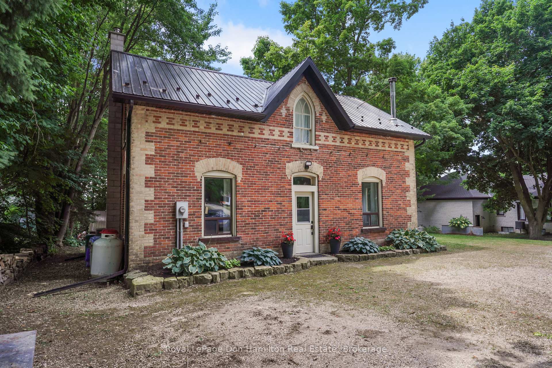 Photo 2 of 44683 Perth Line 86, Huron East, Brussels — HOMEH