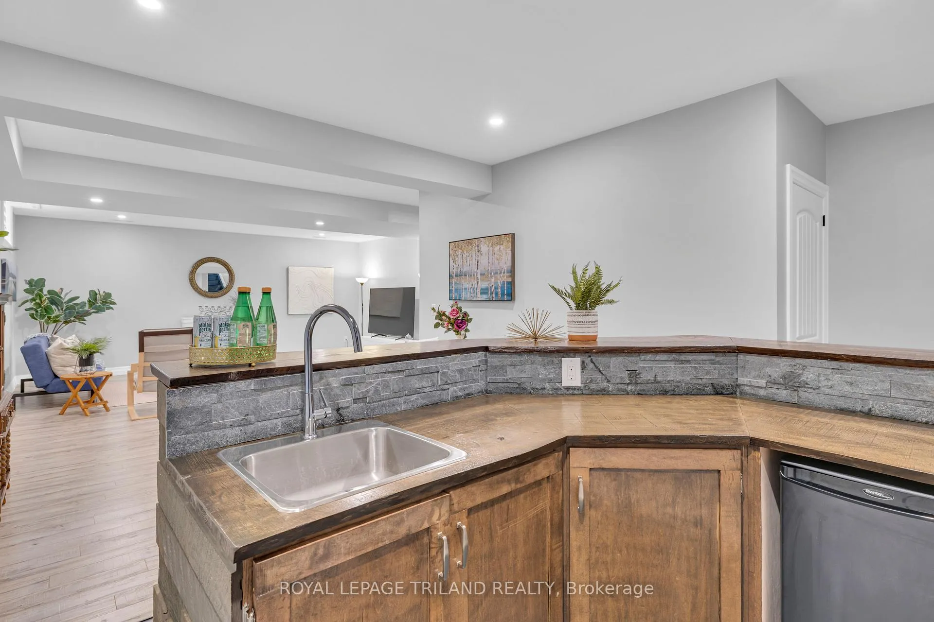 Photo 33 of 203 Spring Street, Windsor — HOMEH