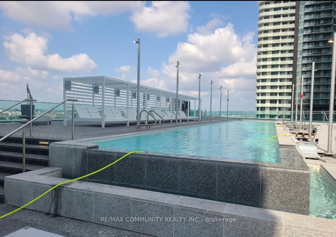 Photo 7 of Unit 5111, 7890 Jane Street, Vaughan, Vaughan Corporate Centre — HOMEH
