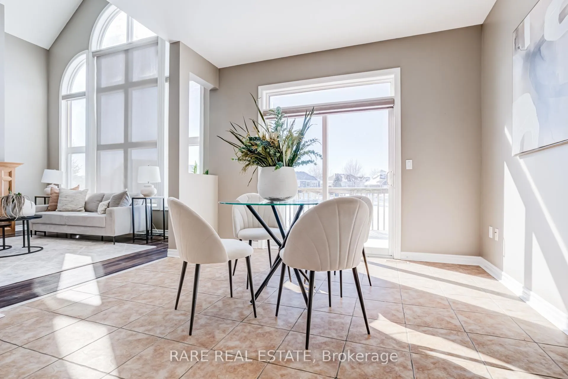Photo 7 of 39 Waterfront Circle, Collingwood — HOMEH