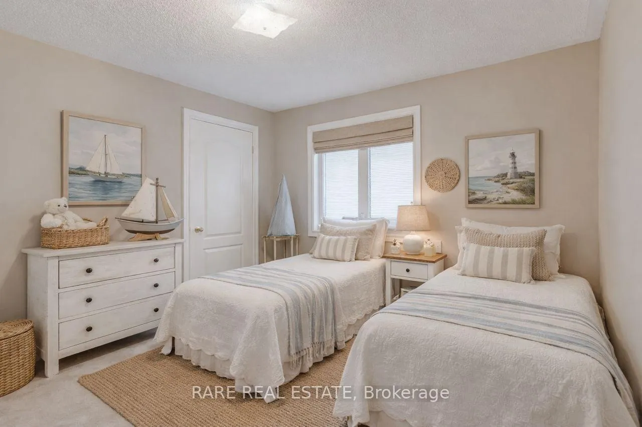 Photo 17 of 39 Waterfront Circle, Collingwood — HOMEH
