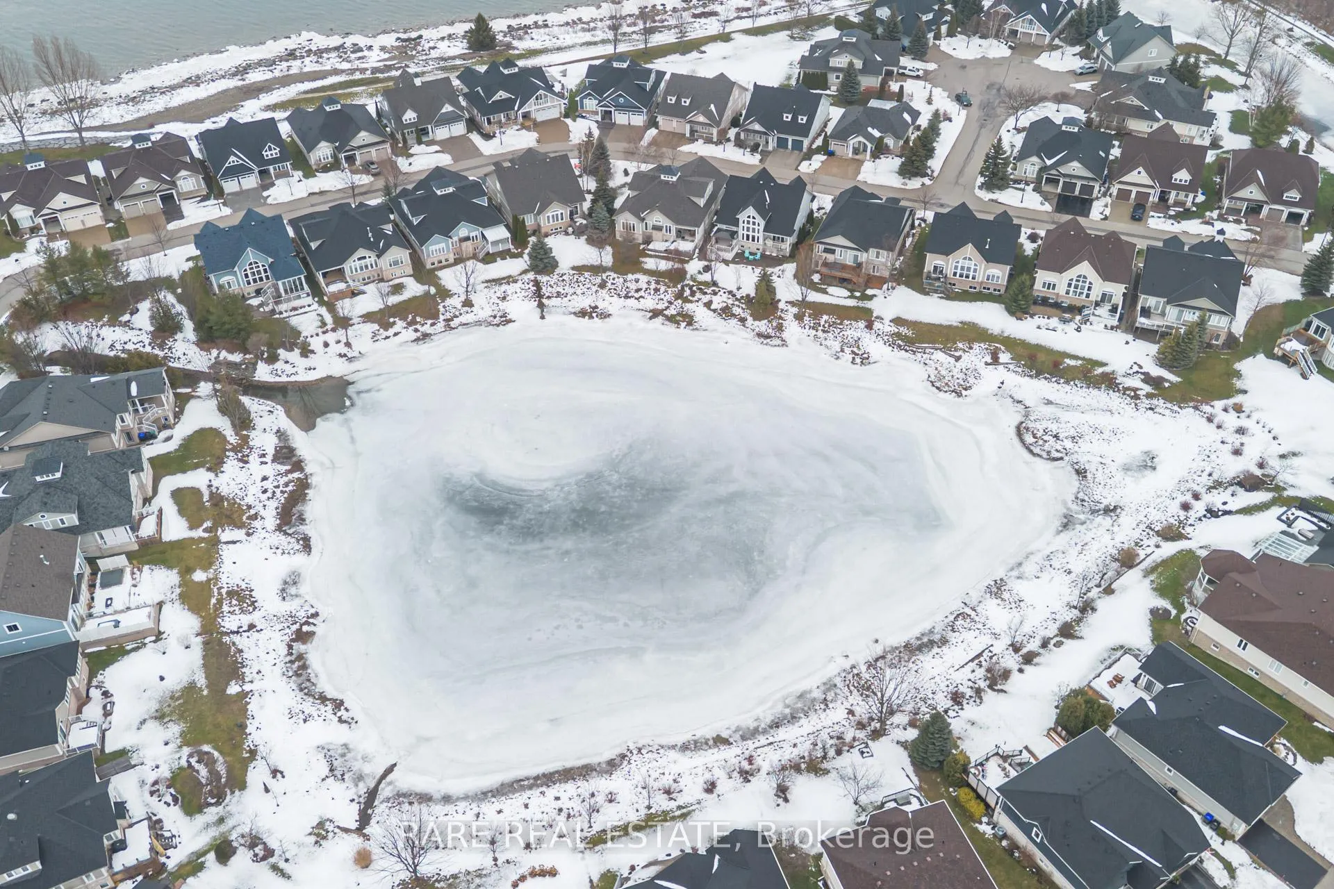 Photo 22 of 39 Waterfront Circle, Collingwood — HOMEH