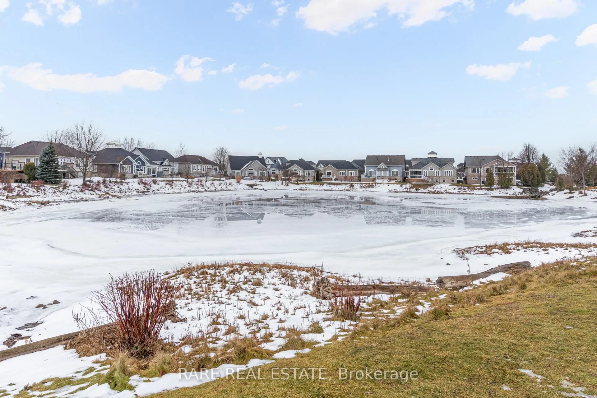 Photo 25 of 39 Waterfront Circle, Collingwood — HOMEH